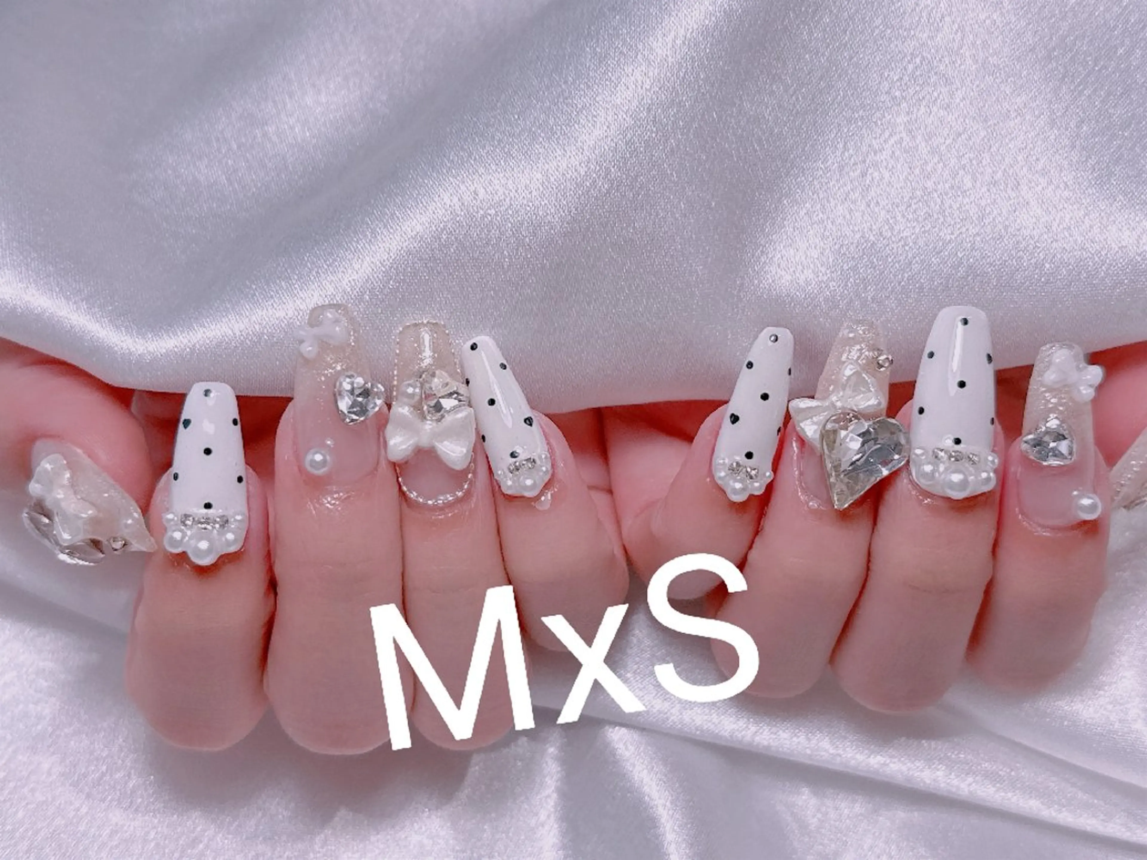 ネイル ハンドネイル ハンドケア MxS Nail(長さだし/フィルイン/マグネット/韓国ネイル/ワンホンネイル/ワンカラー)所属・MxS リィリィのネイルデザイン