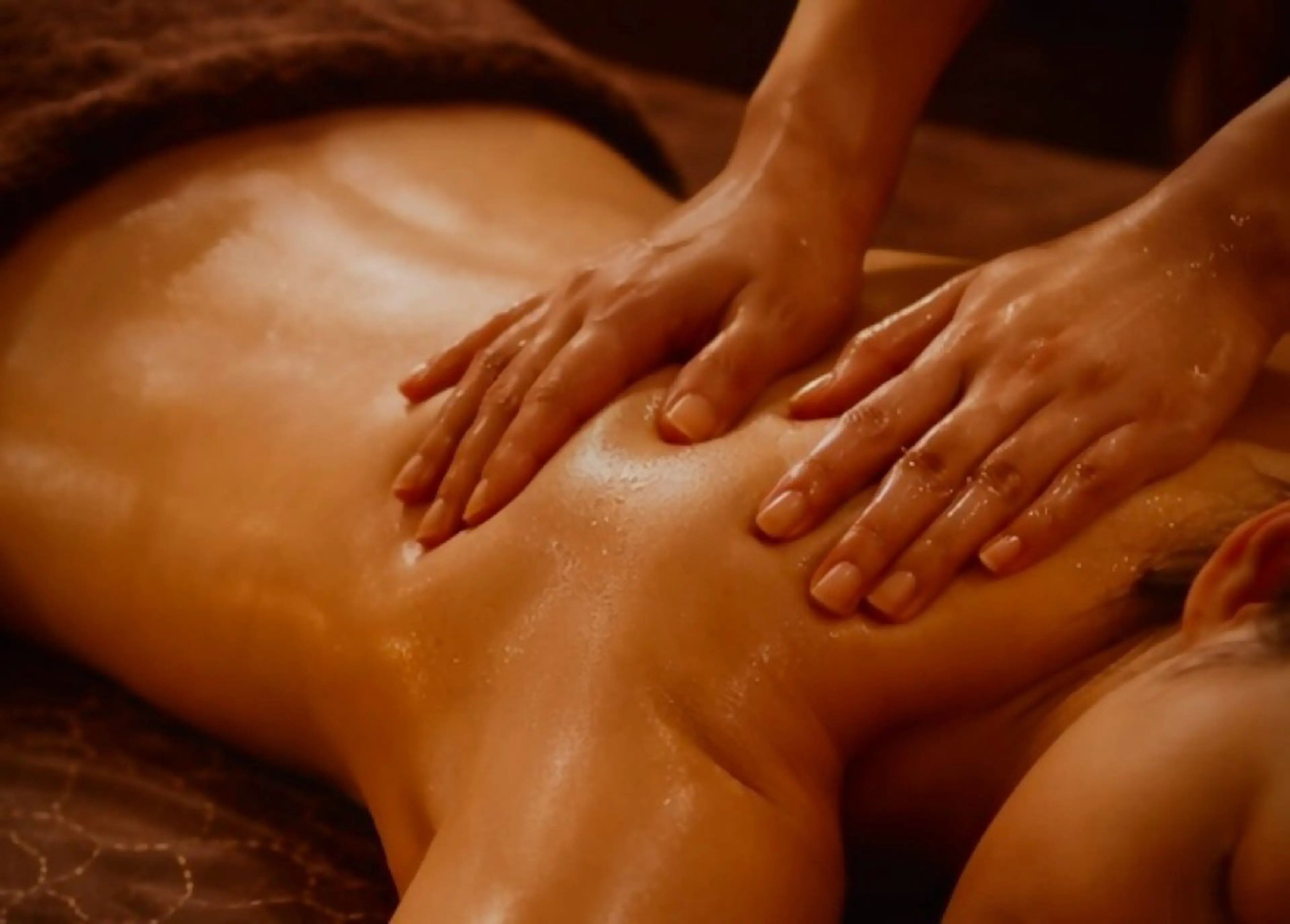 【疲れが抜けない方へ】深部までしっかりほぐすドライヘッドスパ＋全身アロマオイルトリートメント(100分)🌿の写真