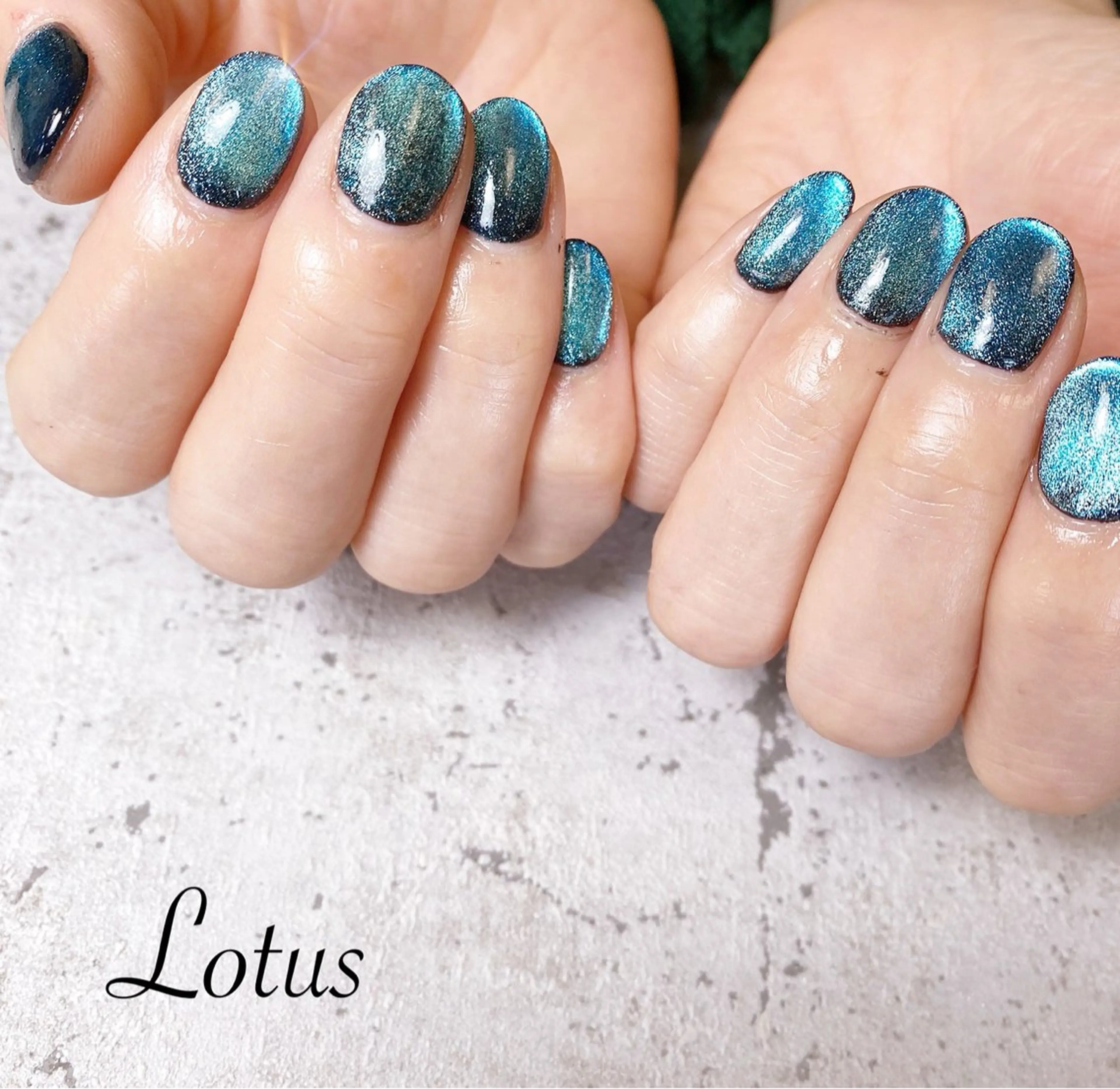 ネイル グリーン マグネットネイル ハンドネイル ネイル＆脱毛 Lotus🌸のネイルデザイン