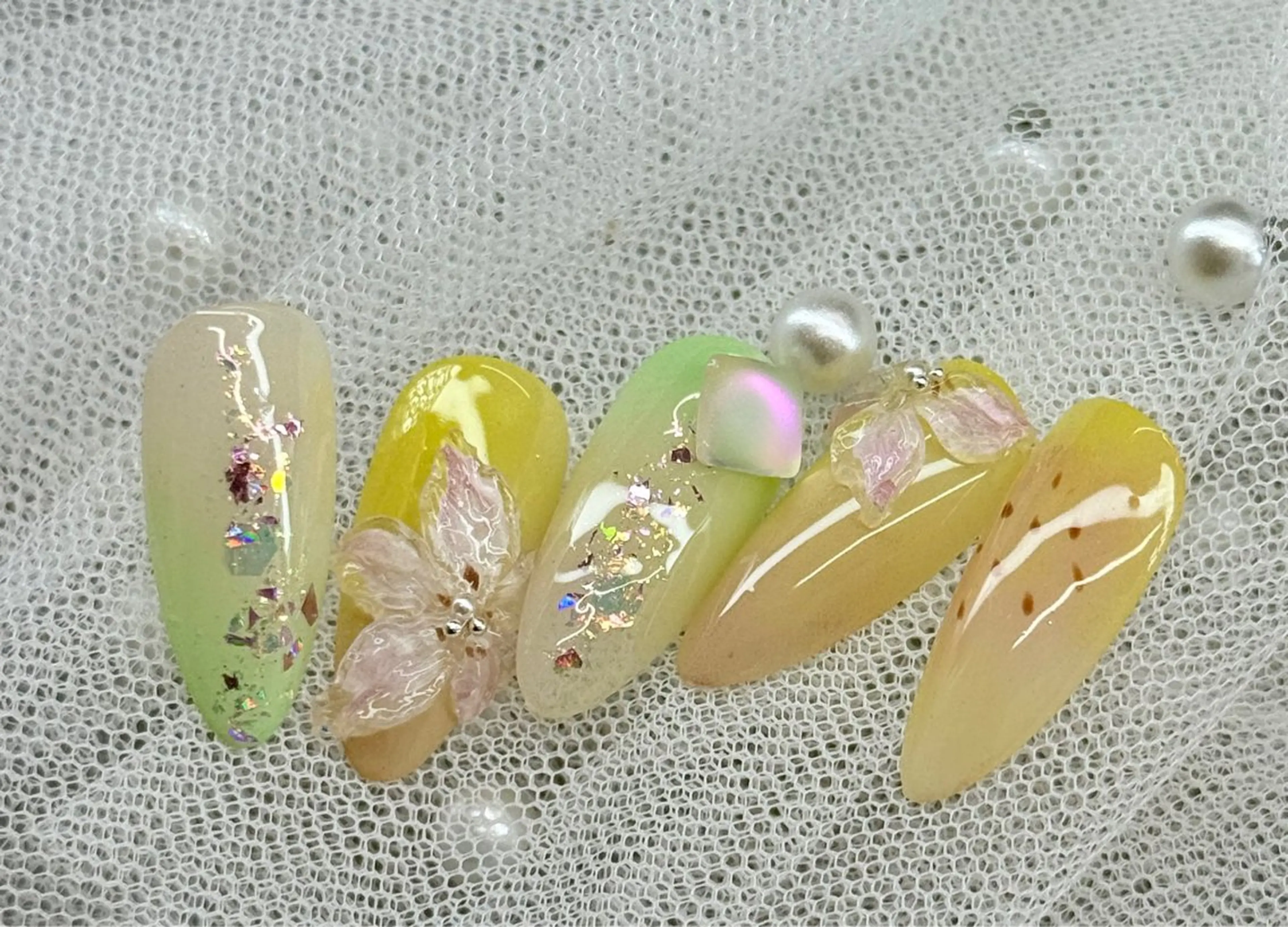 ネイル アートネイル チークネイル 長さ出し ジェルネイル マグネットネイル ハンドネイル AngelChris ビューティーサロンのネイルデザイン