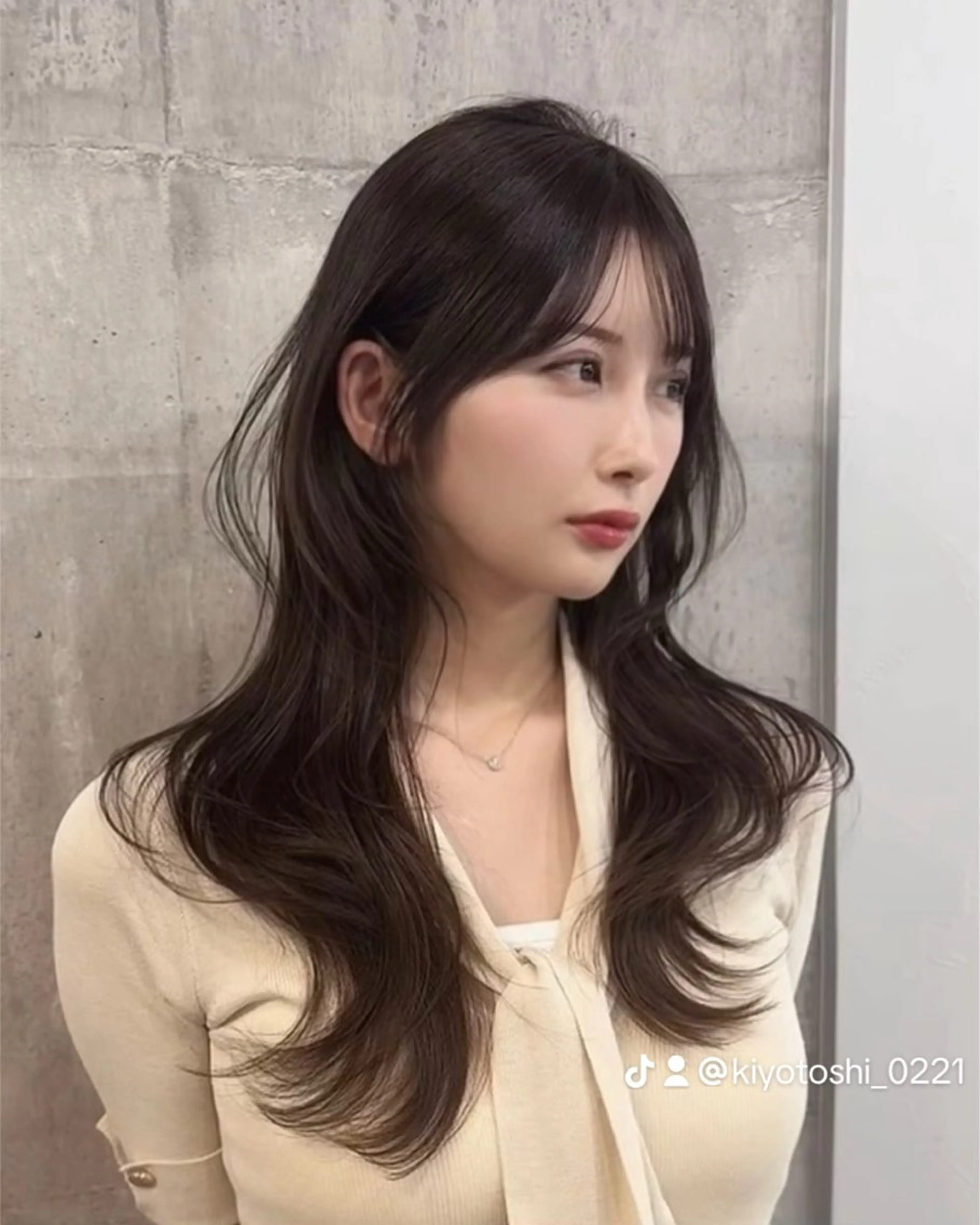 ロング カット トリートメント レイヤー・ブリーチ kiyotoshiのヘアスタイル