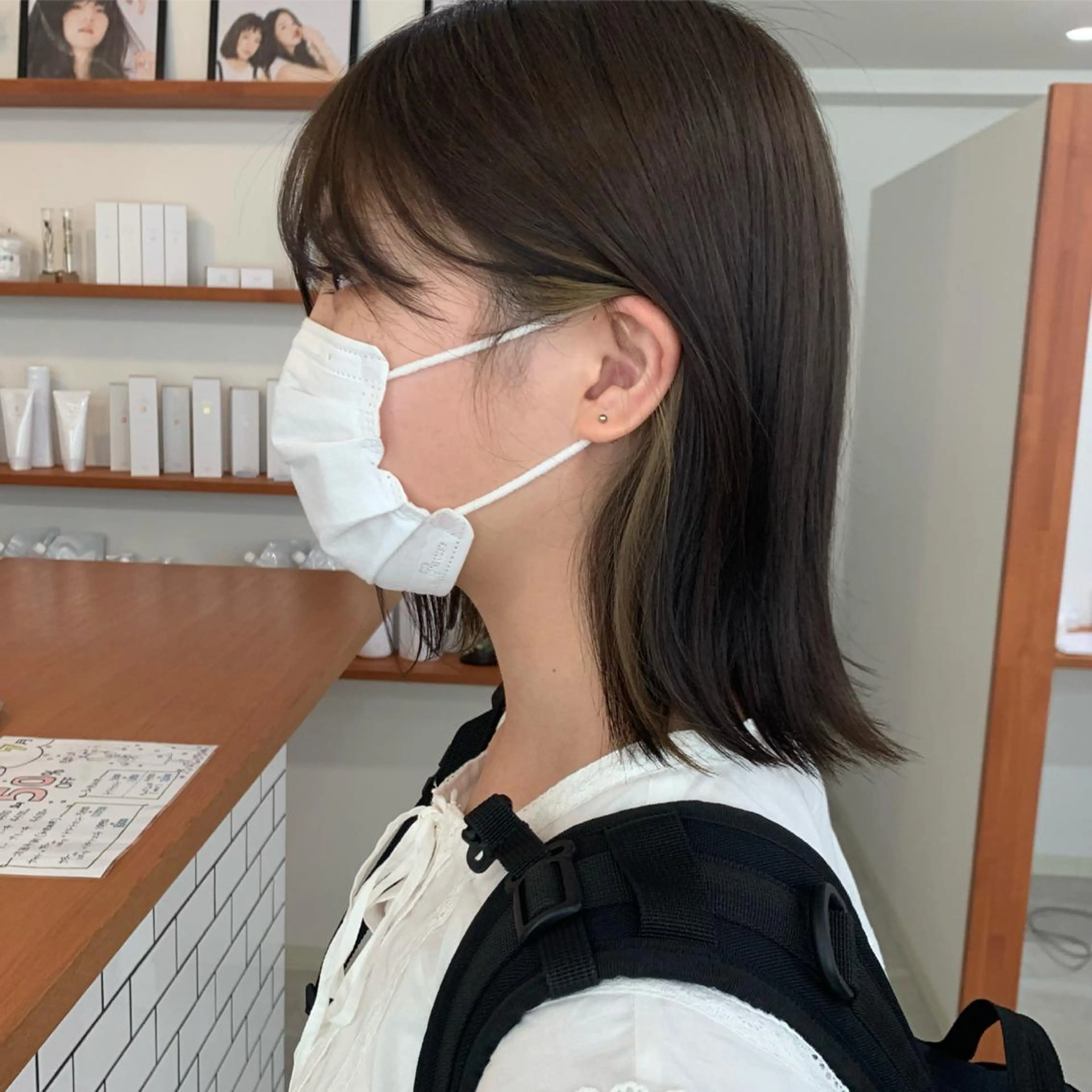 ミディアム カラー イヤリングカラー 🤍似合わせパーマ 奥田沙耶🫧のヘアスタイル