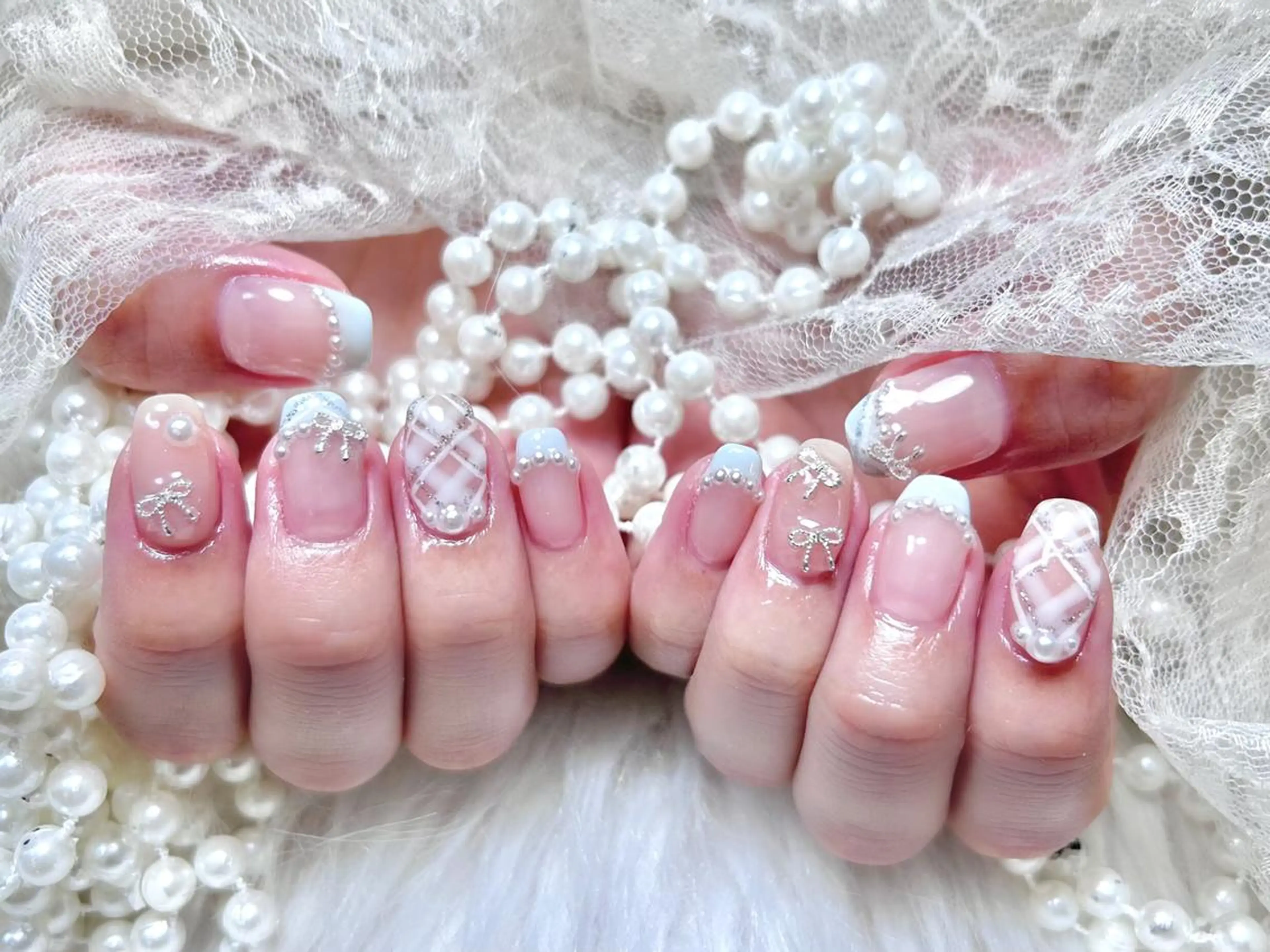 ネイル ハンドネイル 🎀まゆ 🪽🐾のネイルデザイン