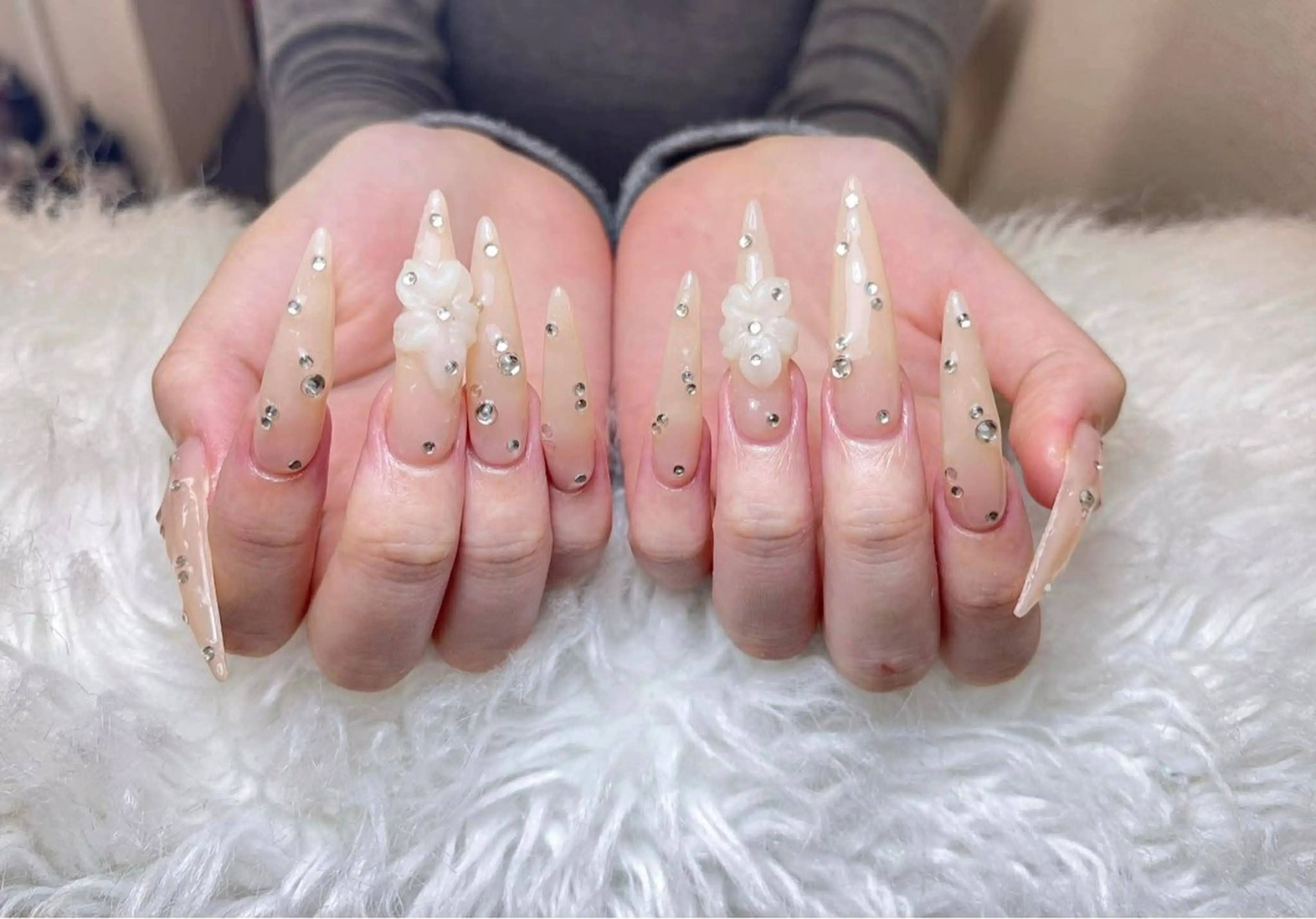 ネイル フレンチネイル ジェルネイル ガーリー 韓国ネイル ロングネイル ハンドネイル NieNail Nezukoのネイルデザイン