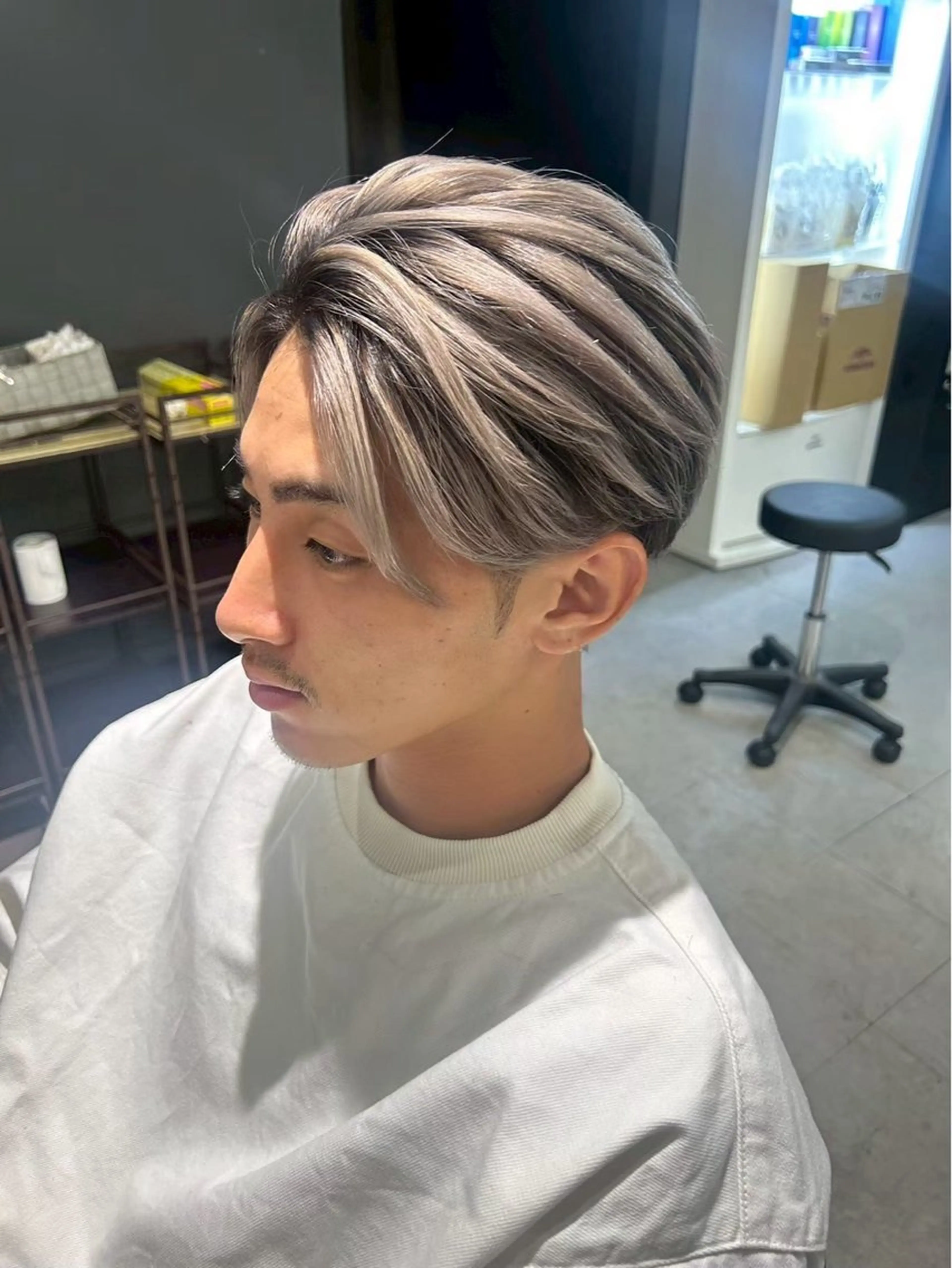 メンズ カット 梅田美容師/カラー/ レイヤー/ハイライトのヘアスタイル