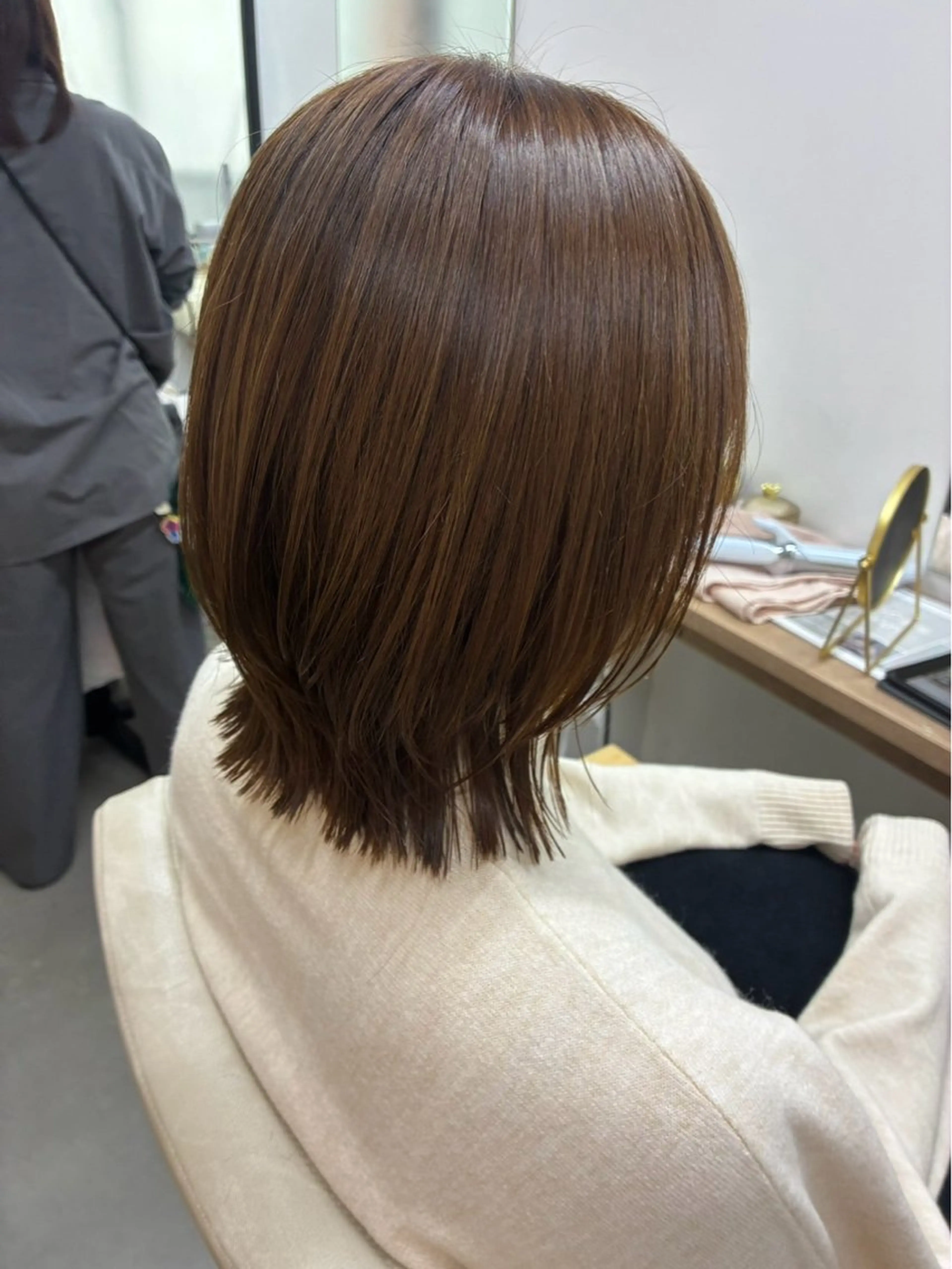 レディースカットミディアム💇🏻‍♀️《シャンプー&トリートメント付き》当日予約大歓迎✨※鎖骨、または鎖骨上のスタイルの写真