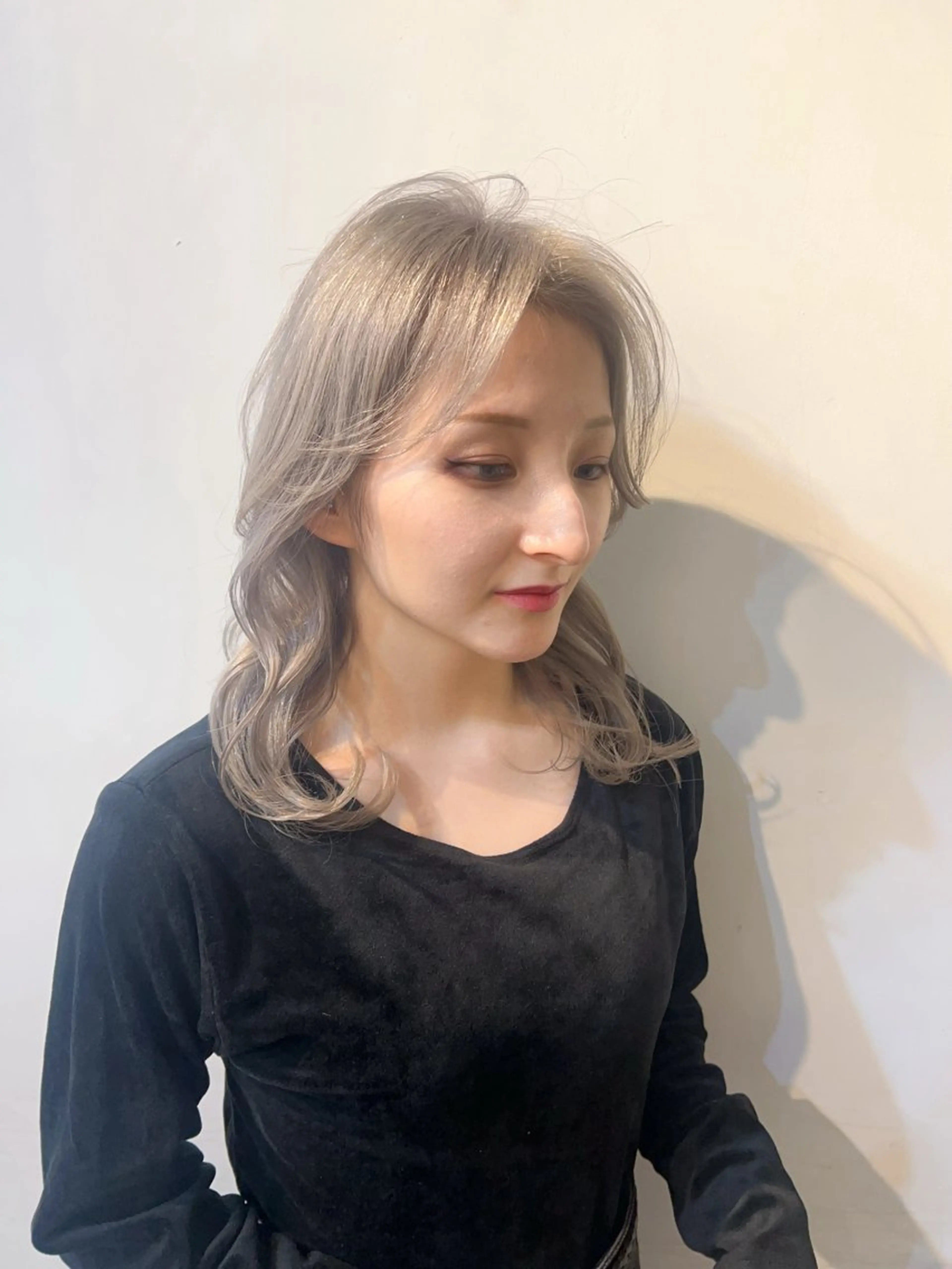 ミディアム カット ヘアカラー ✂韓国レイヤー 🦋みやび🪽のヘアスタイル