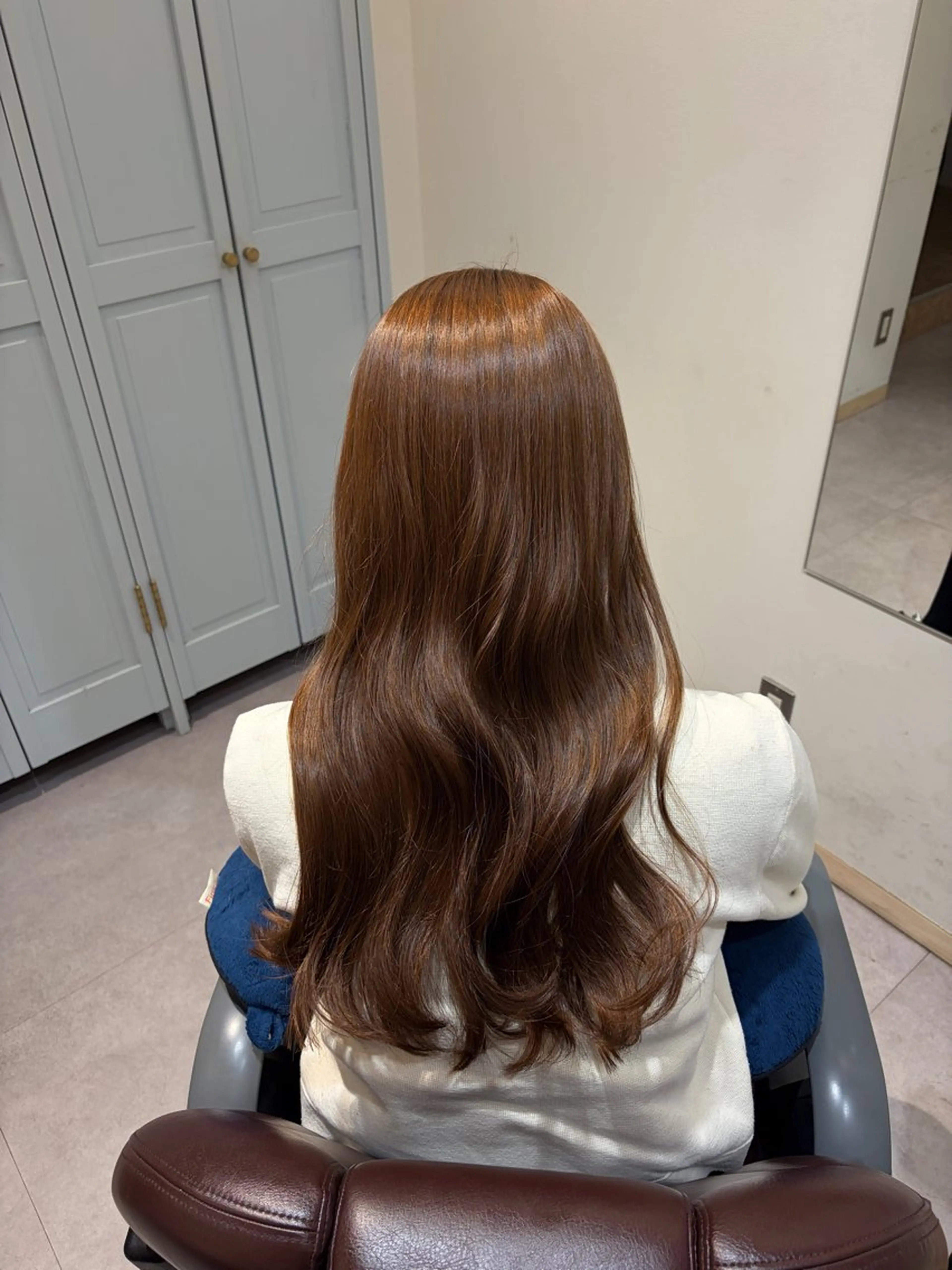 ロング カラー カット ヘアカラー トリートメント 荒井 茉凜のヘアスタイル