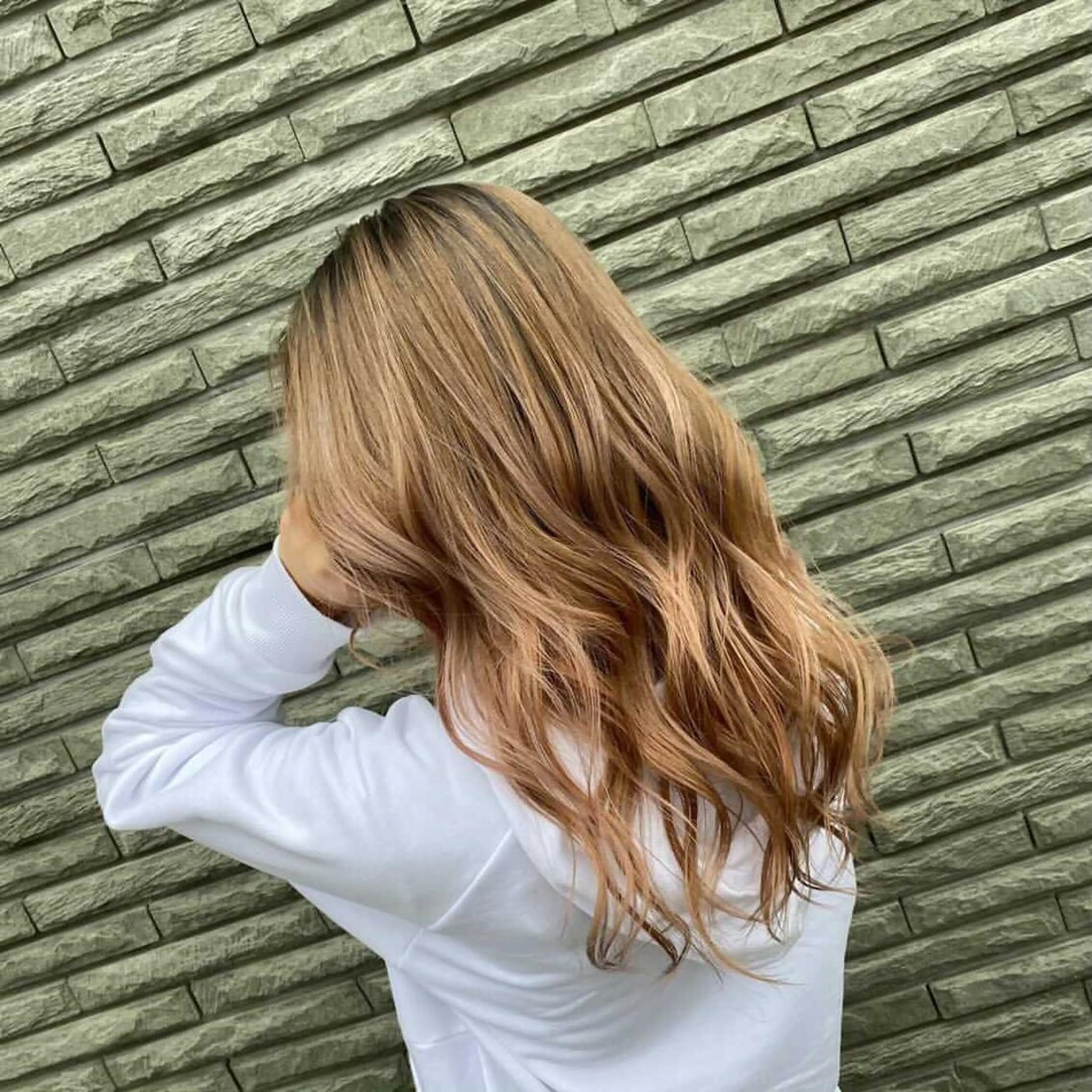 ロング カラー ヘアアレンジ バレイヤージュ デザインカラー ハイライトカラー 外国人風カラー ハイライト アンドウ ユウ/ レイヤーカット/韓国のヘアスタイル