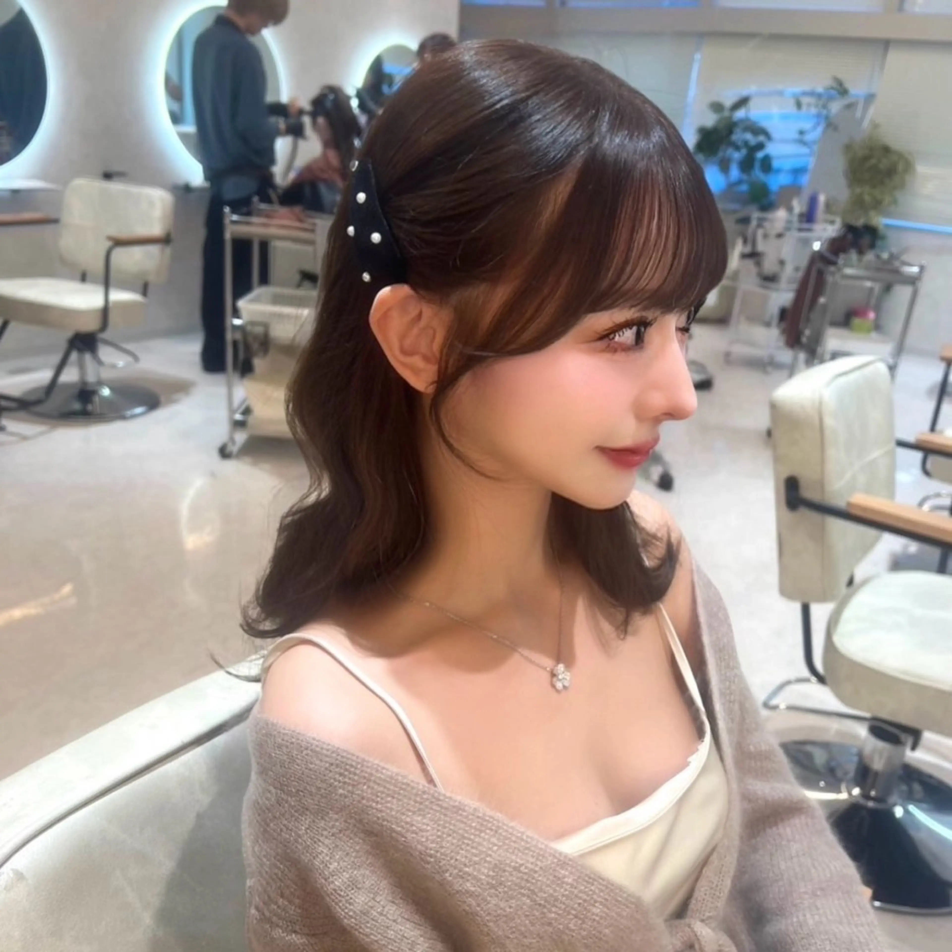 【✨️リピートNo.1✨️】艶カラー＋かわいい顔周りcut 🎀￥10450の写真