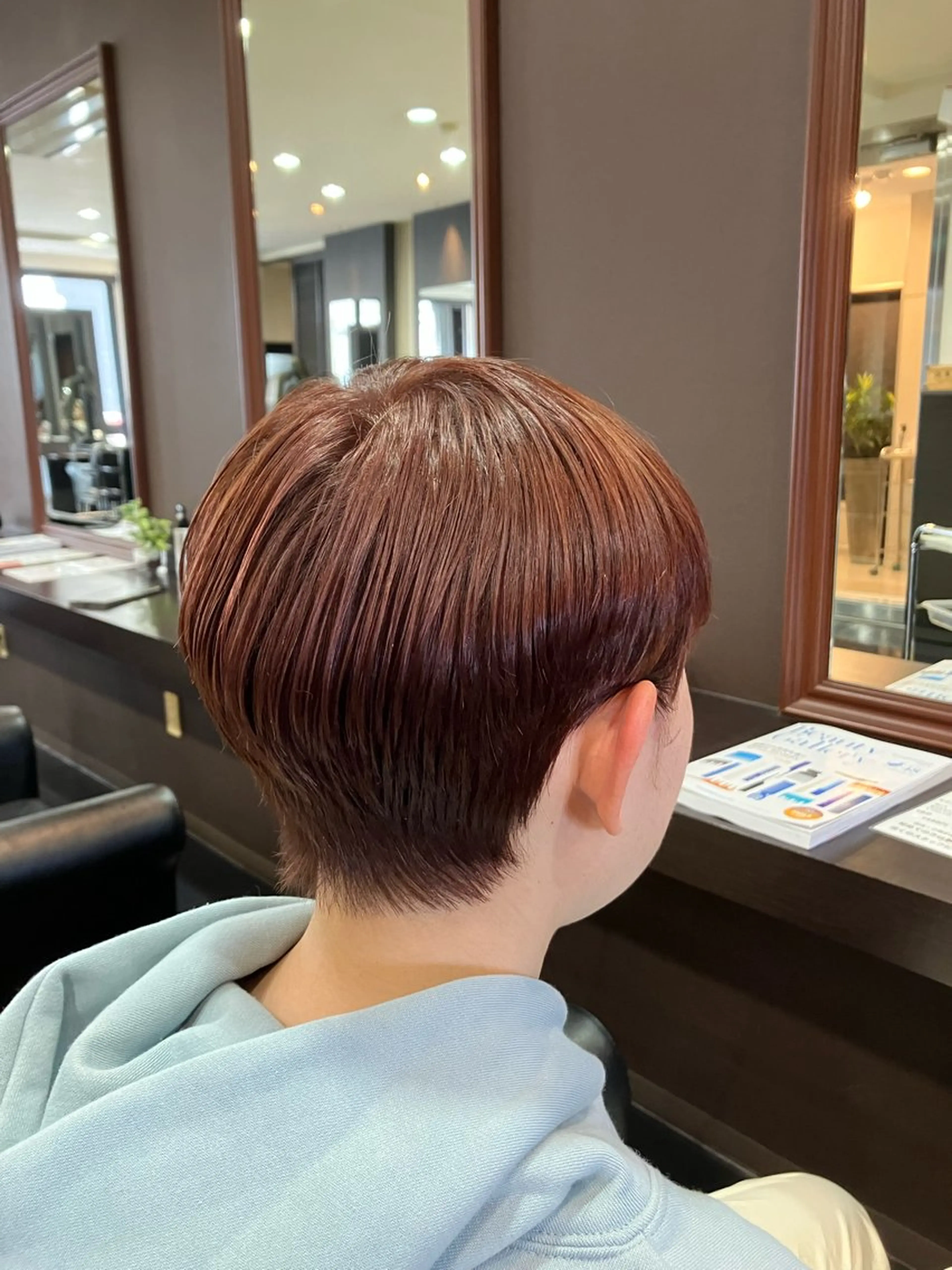 ショート カット ヘアカラー 前之園 ひかるのヘアスタイル