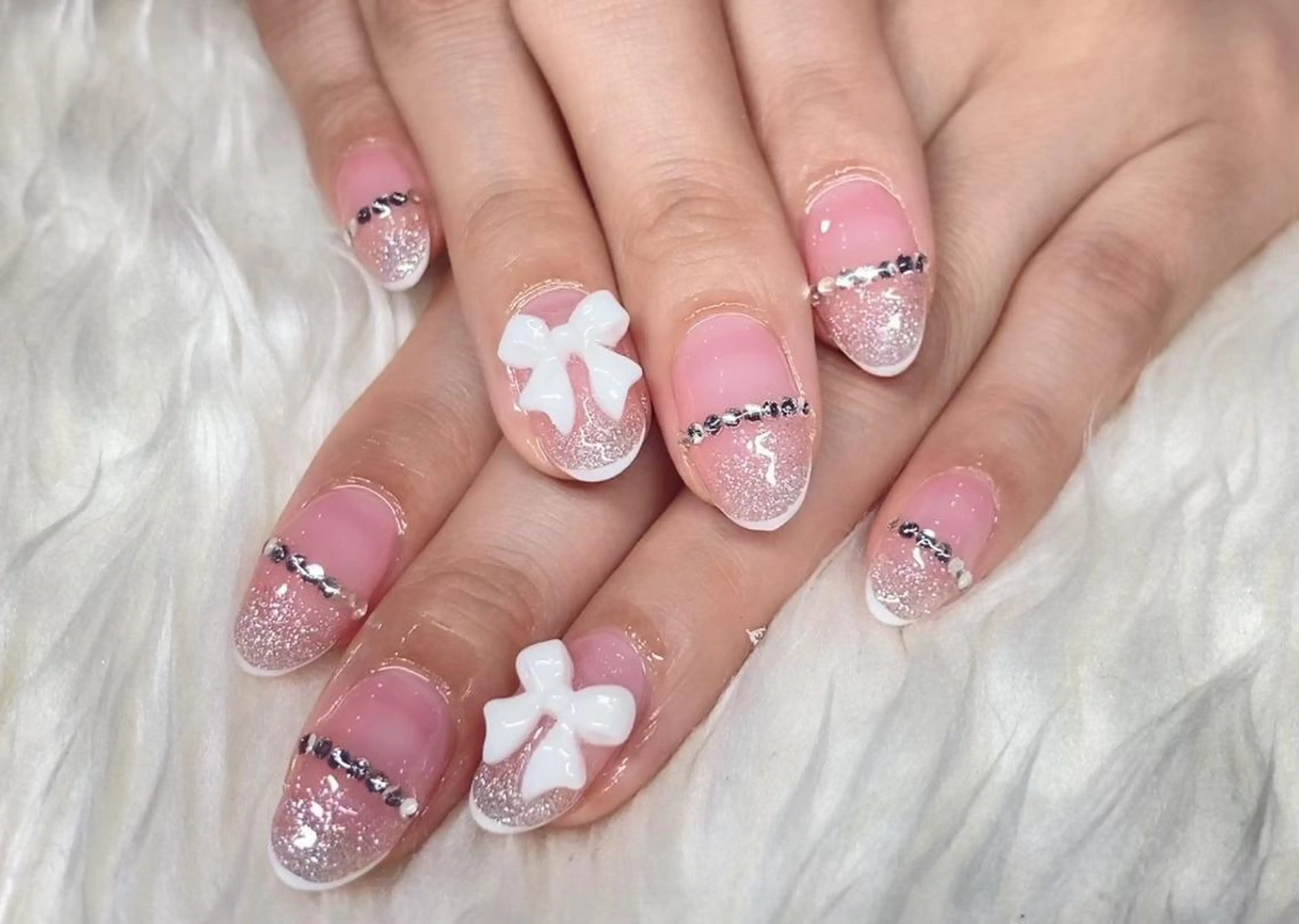 ネイル フレンチネイル ジェルネイル 韓国ネイル 持ち込み パラジェル ハンドネイル Nail&eye Belire 新宿のネイルデザイン