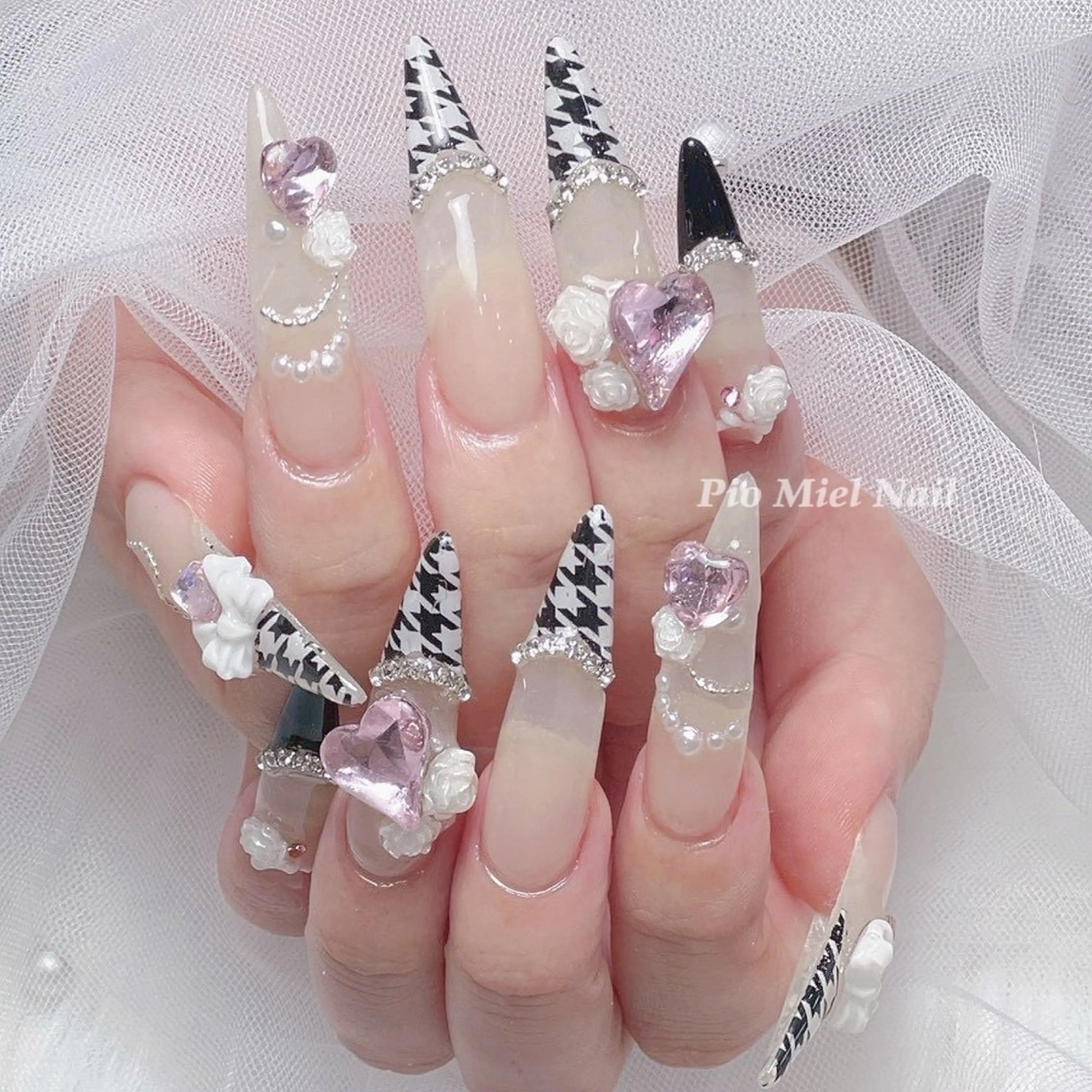 ネイル ハンドネイル HANA 長さだしのネイルデザイン