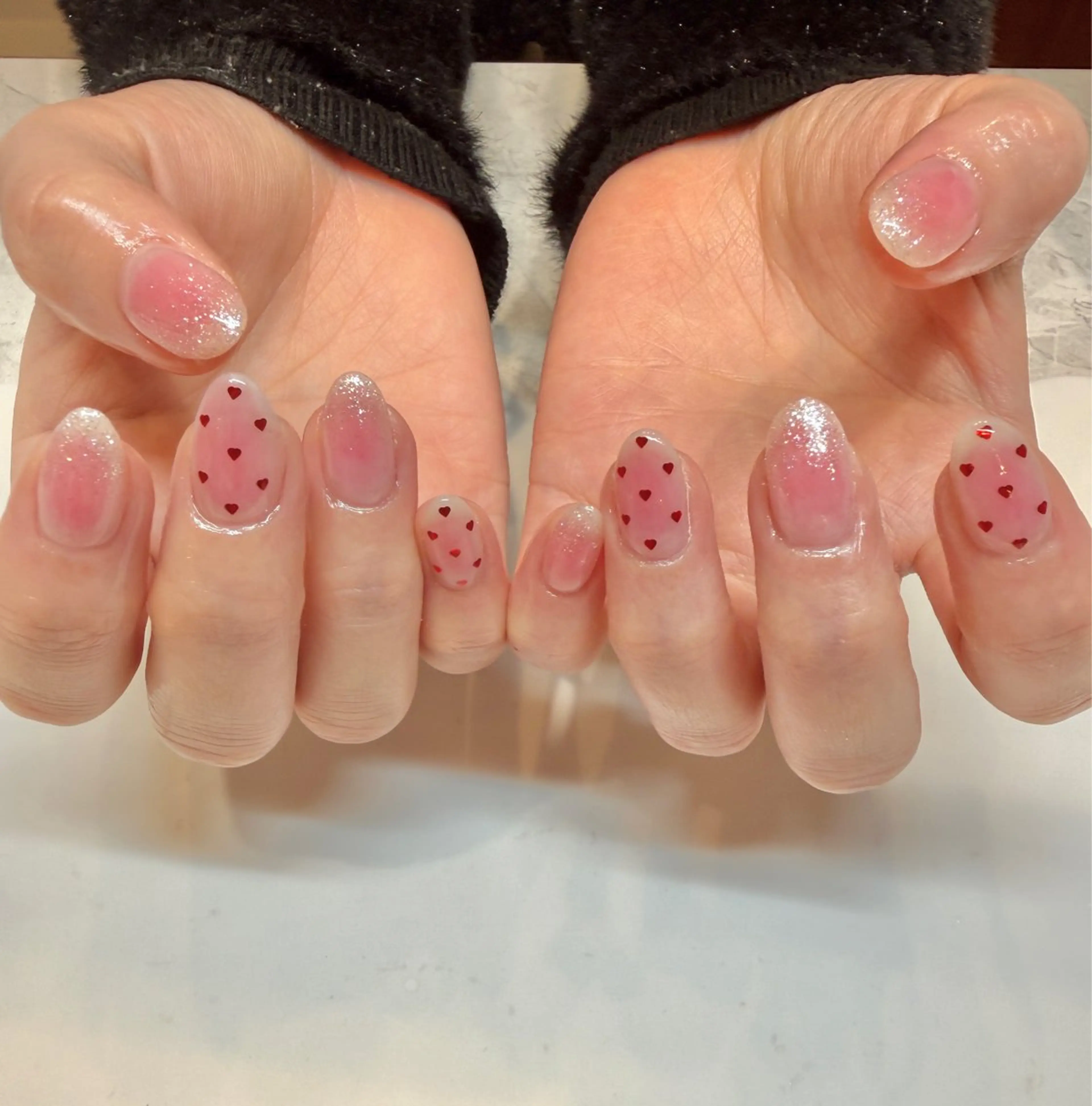 ネイル チークネイル バレンタイン nail Latteのネイルデザイン