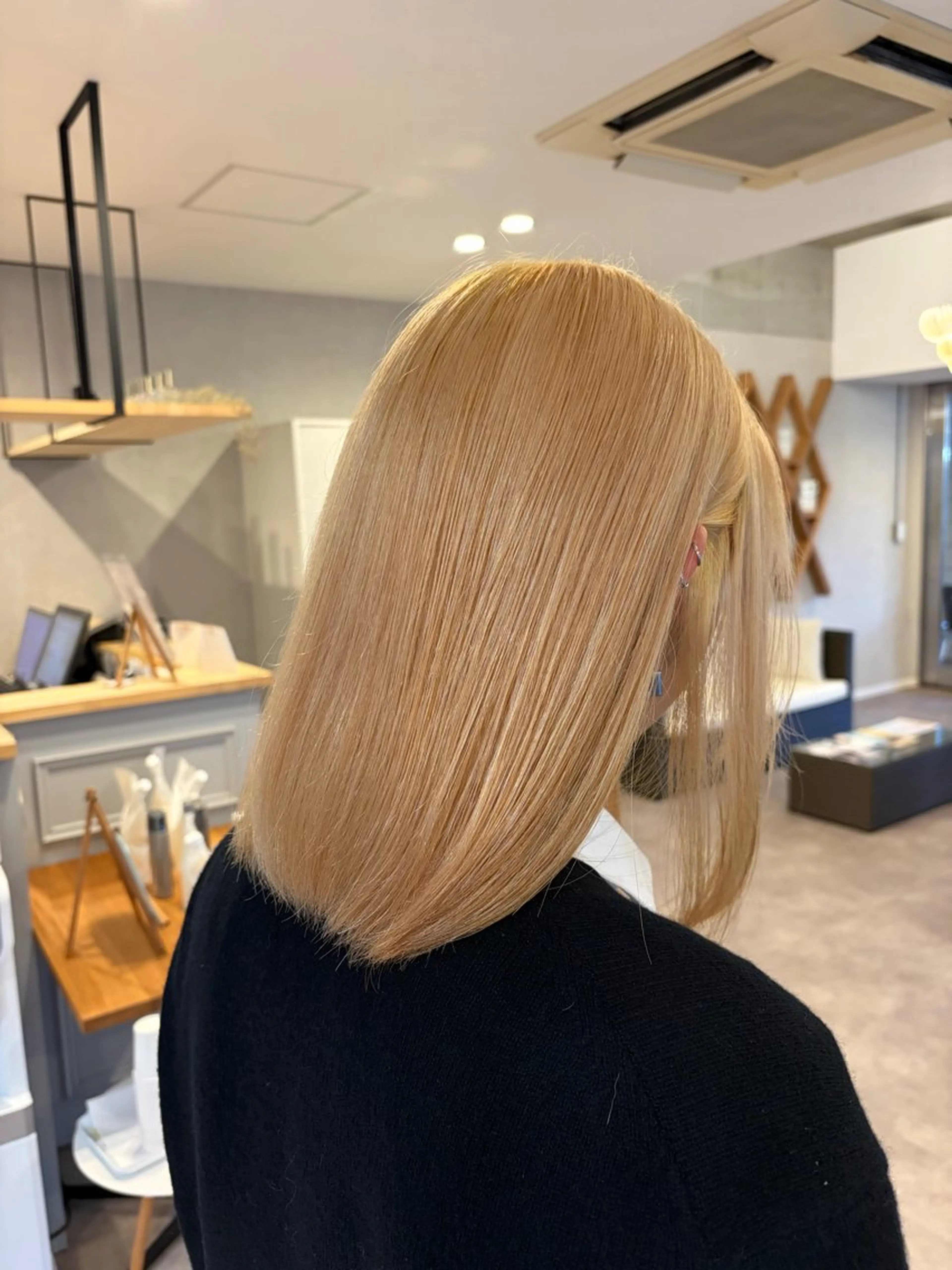 ミディアム ELLE&SALLY 石野のヘアスタイル