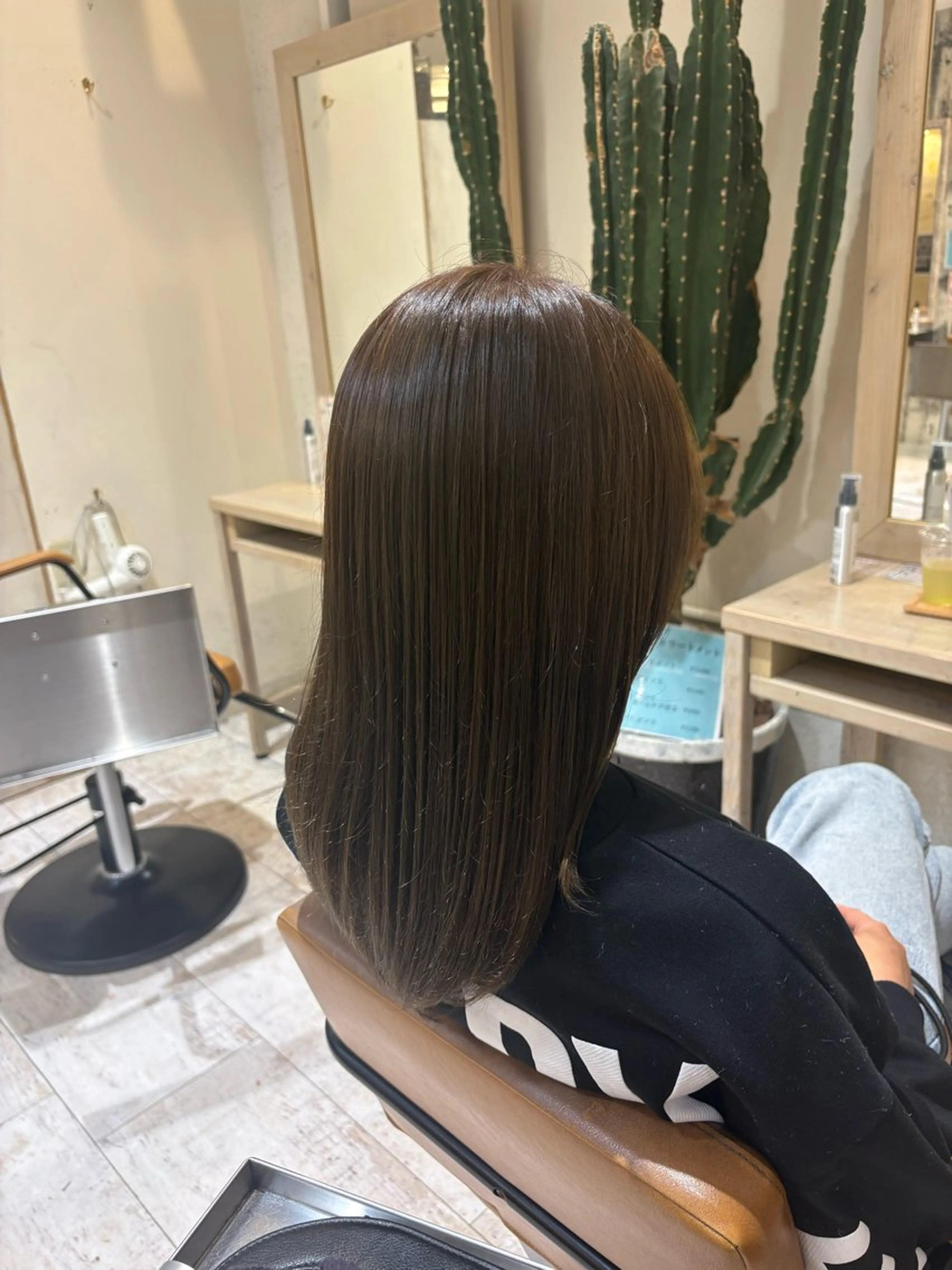 カラー アッシュ アッシュブラウン ブラウンカラー ヘアカラー RIYU 🫧のヘアスタイル