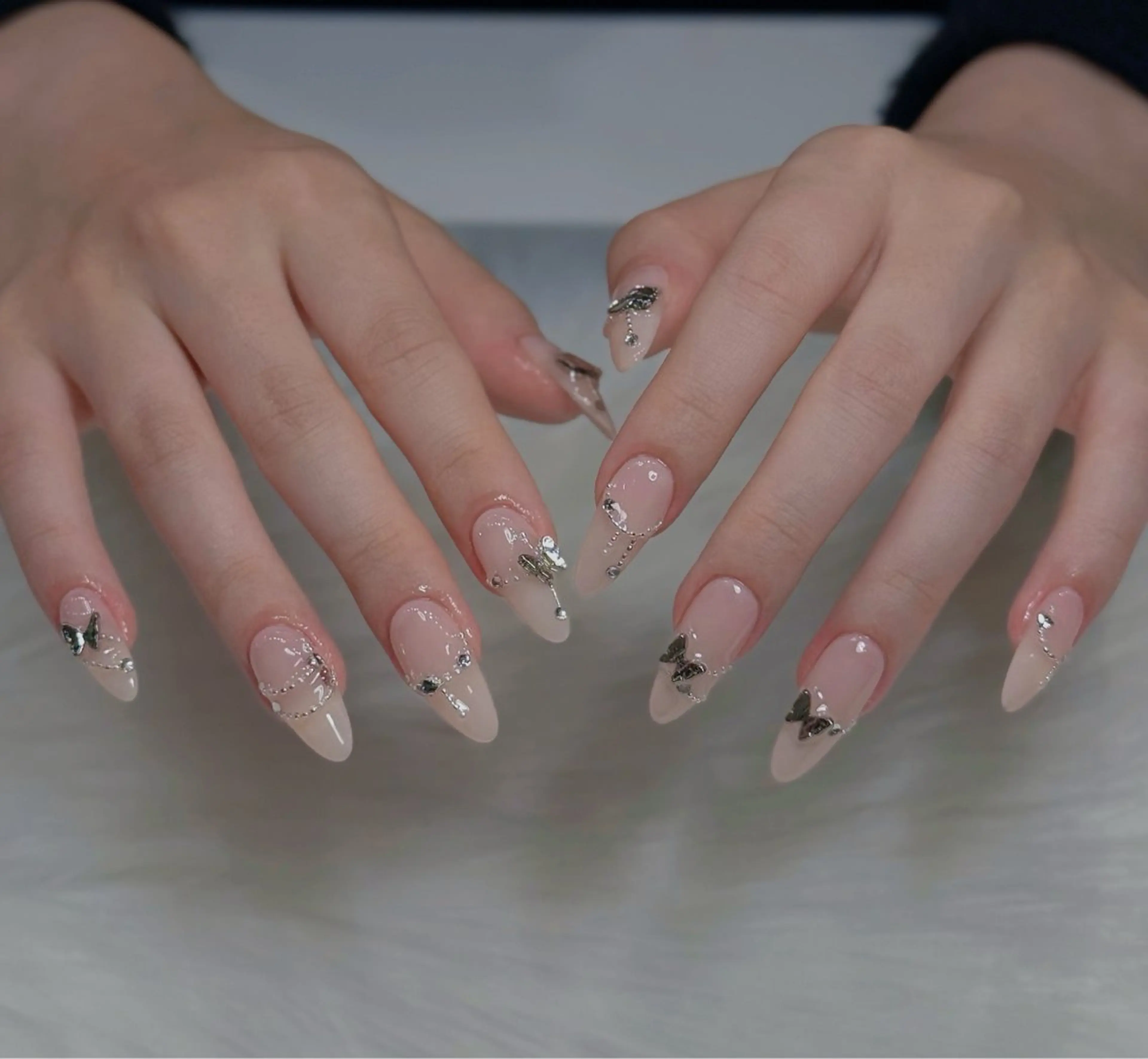ネイル アートネイル オーロラネイル ジェルネイル 韓国ネイル ロングネイル ハンドネイル Nichi Nailsのネイルデザイン