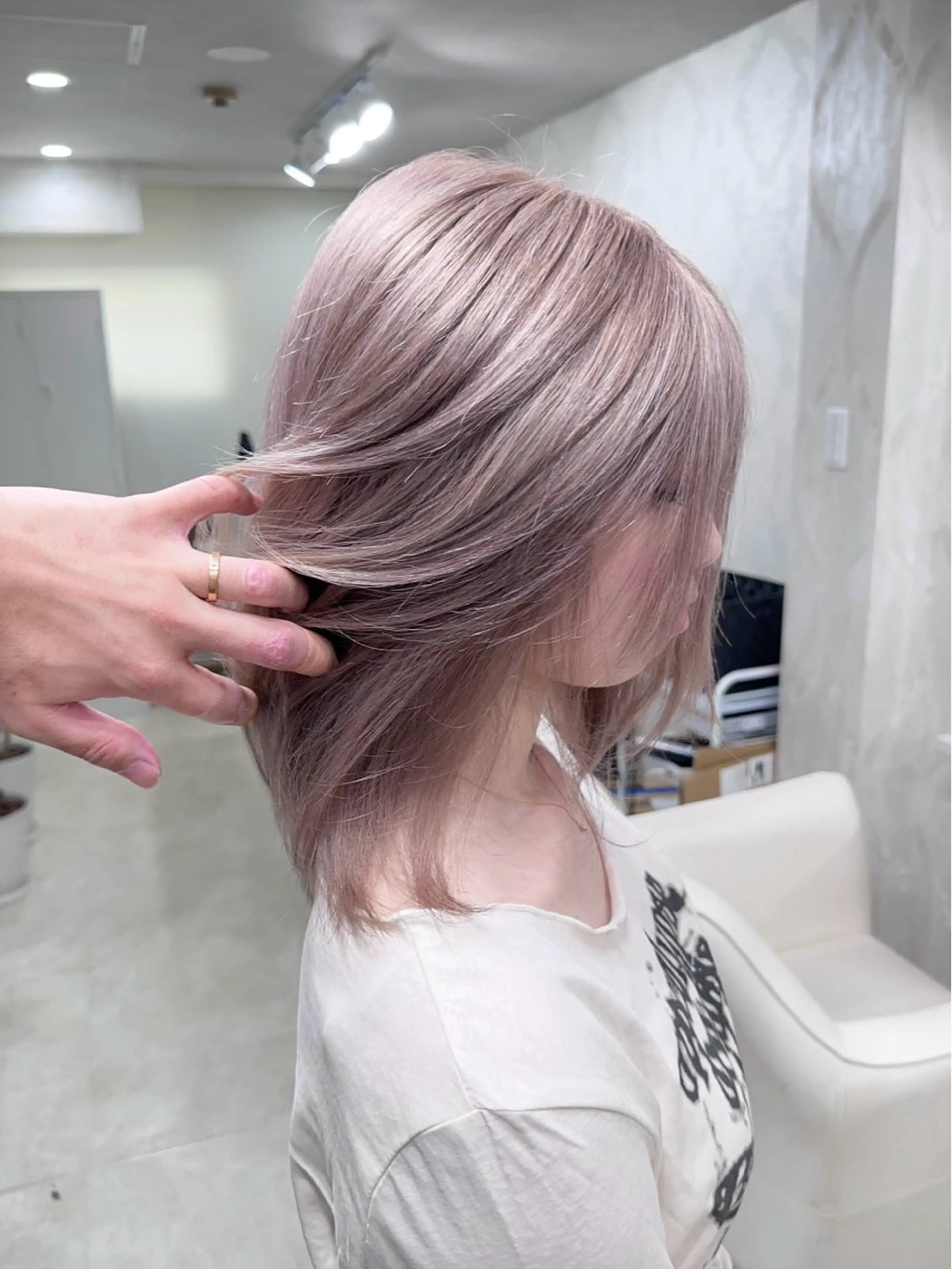 ミディアム ボブ ブリーチ指名🥇/ ボブ/HISAKIのヘアスタイル