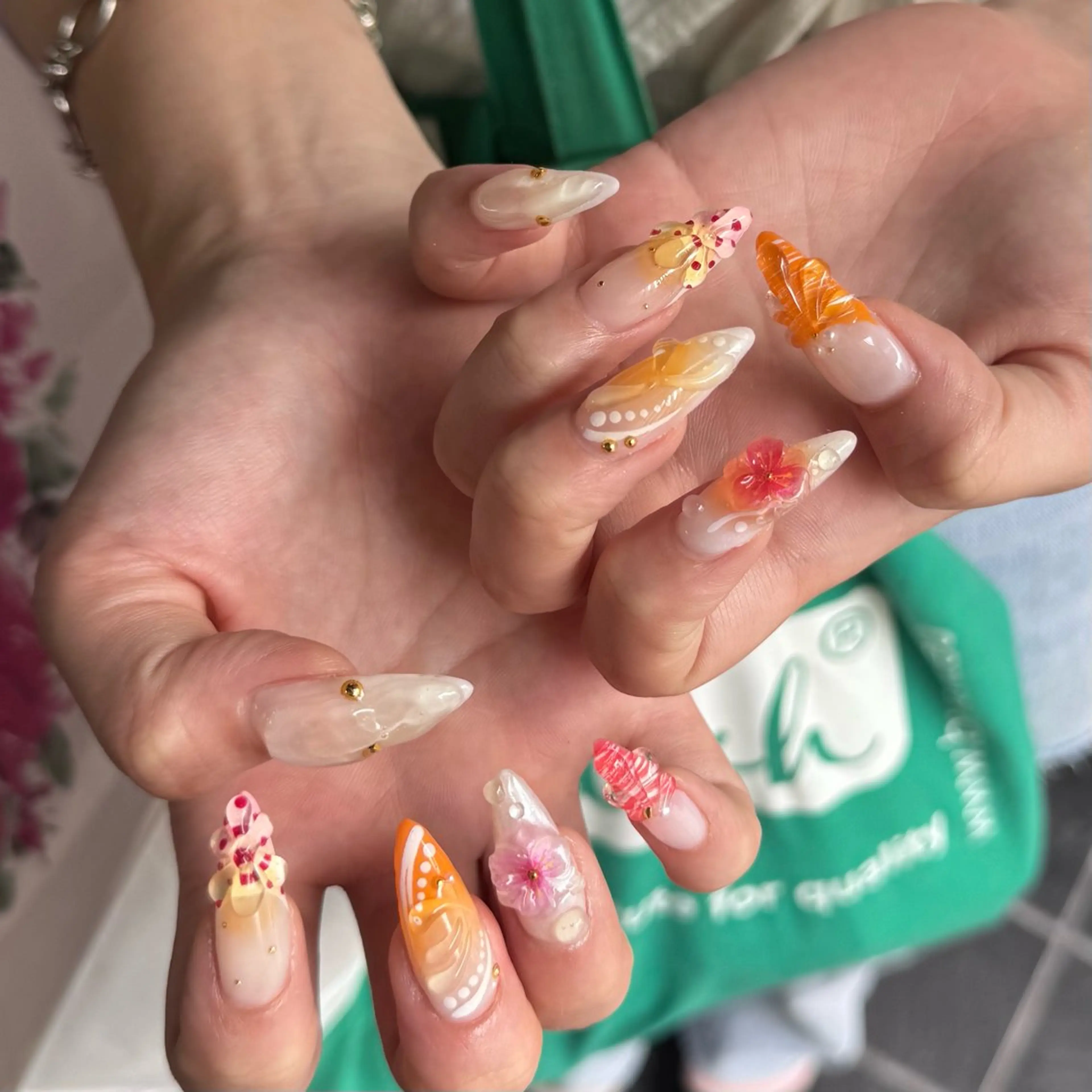 ロング 小川 柚香のネイルデザイン