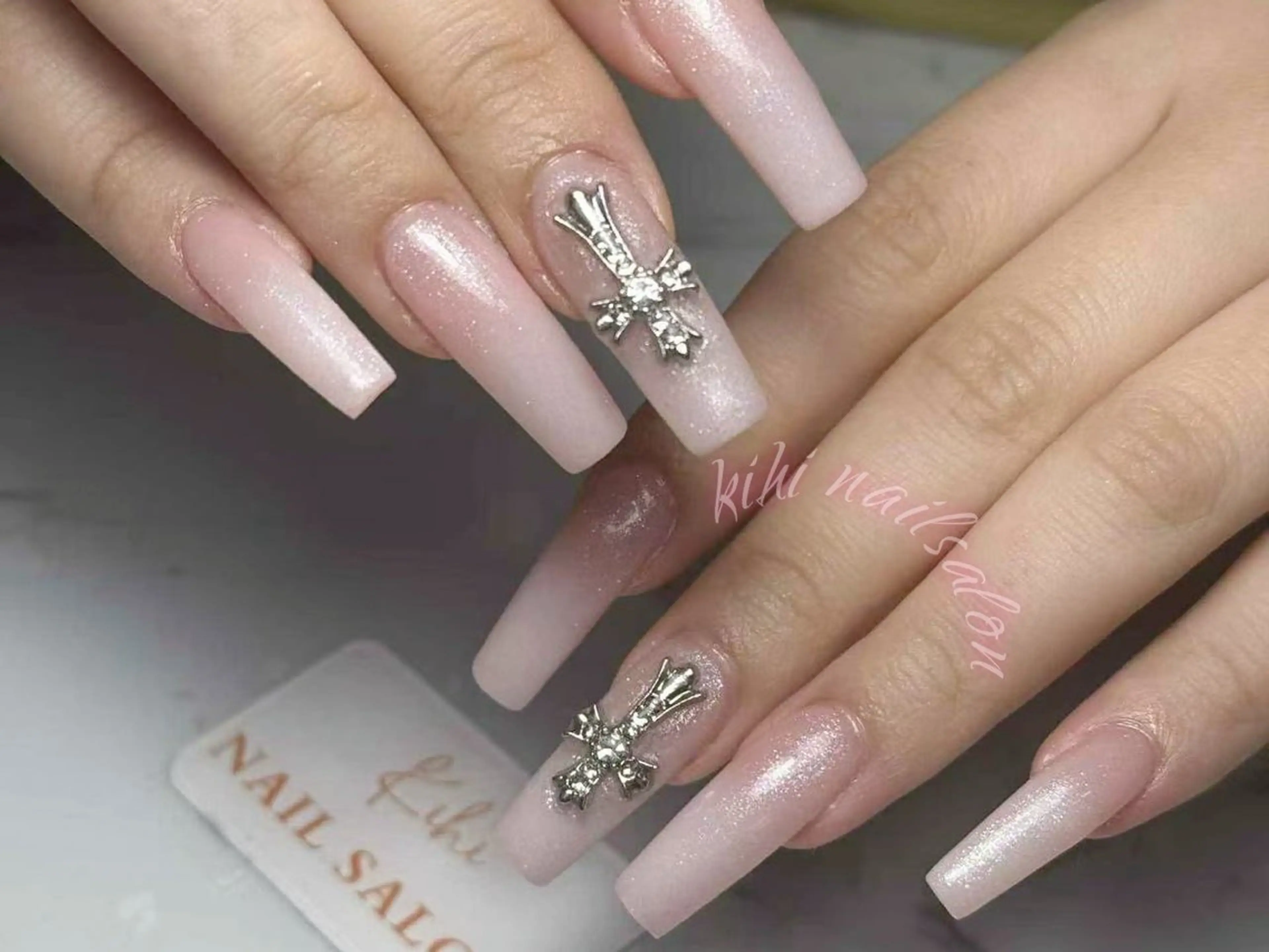 ネイル アートネイル フレンチネイル ジェルネイル グラデーション 韓国ネイル ハンドネイル 💕鈴木ユリ パラジェル/オフ無料のネイルデザイン