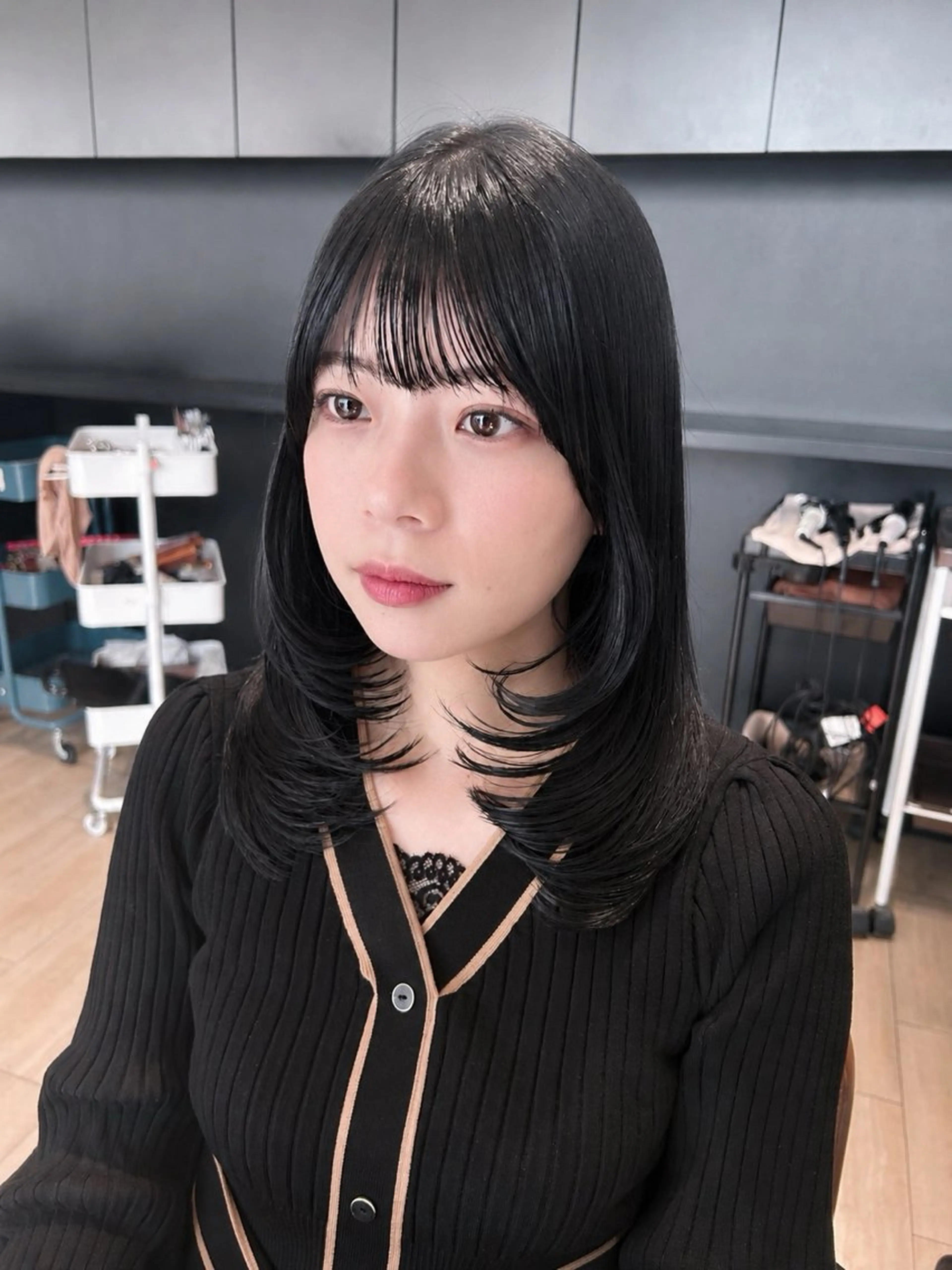 ミディアム カット ヘアカラー トリートメント 🎀大竹美侑／顔まわ りカット／レイヤーのヘアスタイル