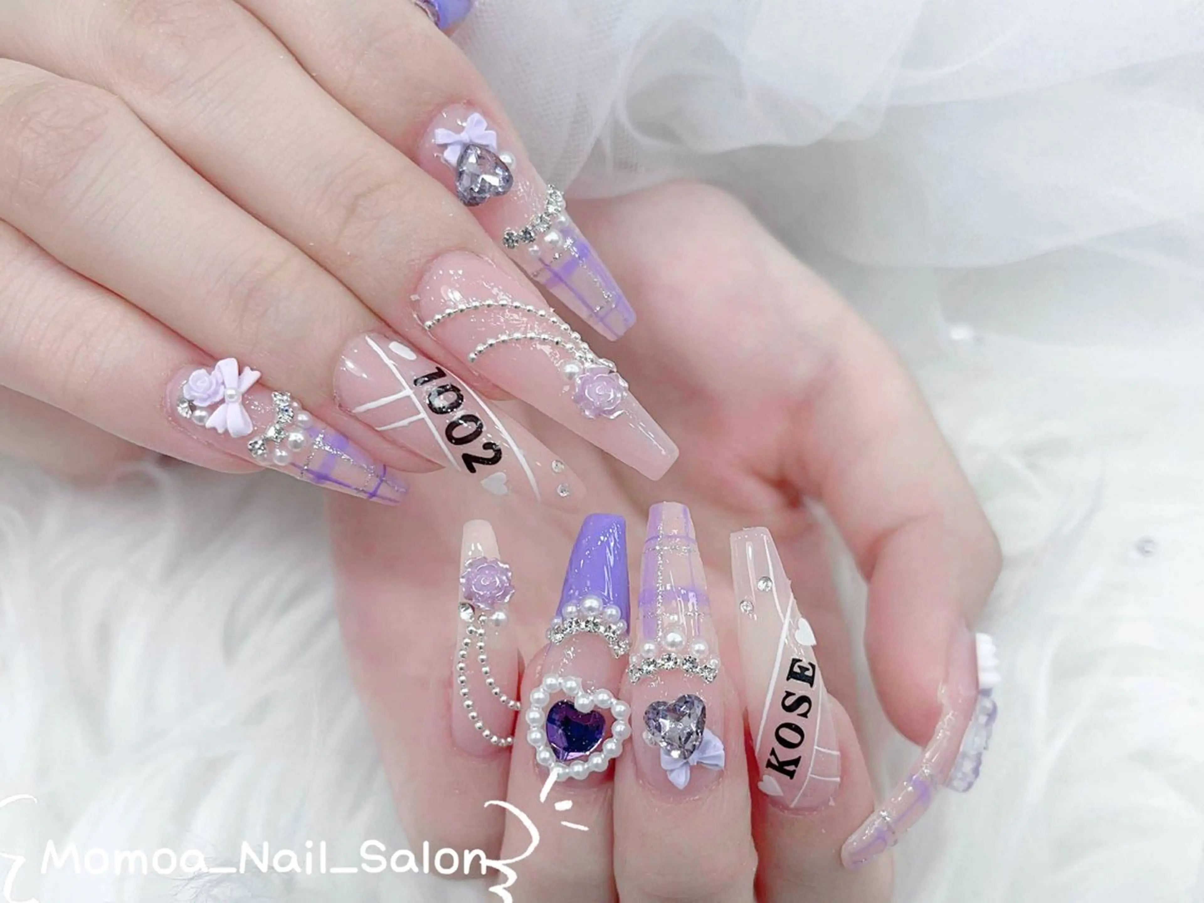 ネイル キラキラネイル スカルプネイル ハンドネイル MoMoA Nail ネイル長さ出し専門店のネイルデザイン