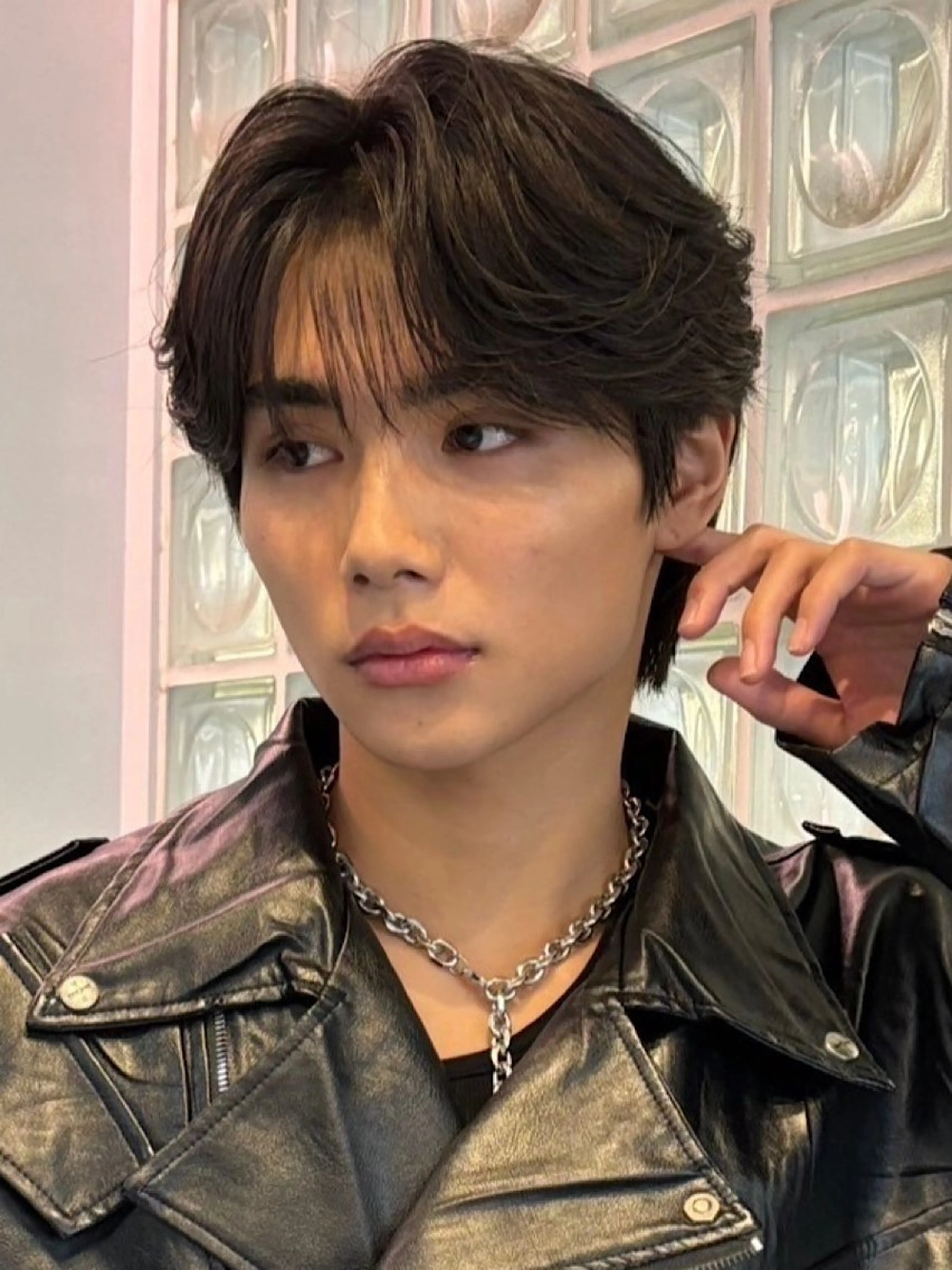 パーマ メンズ ビジネス センターパート フェードカット フェザーパーマ メンズ韓国風 カット パーマ メンズパーマ特化 💈藤田晃志のヘアスタイル