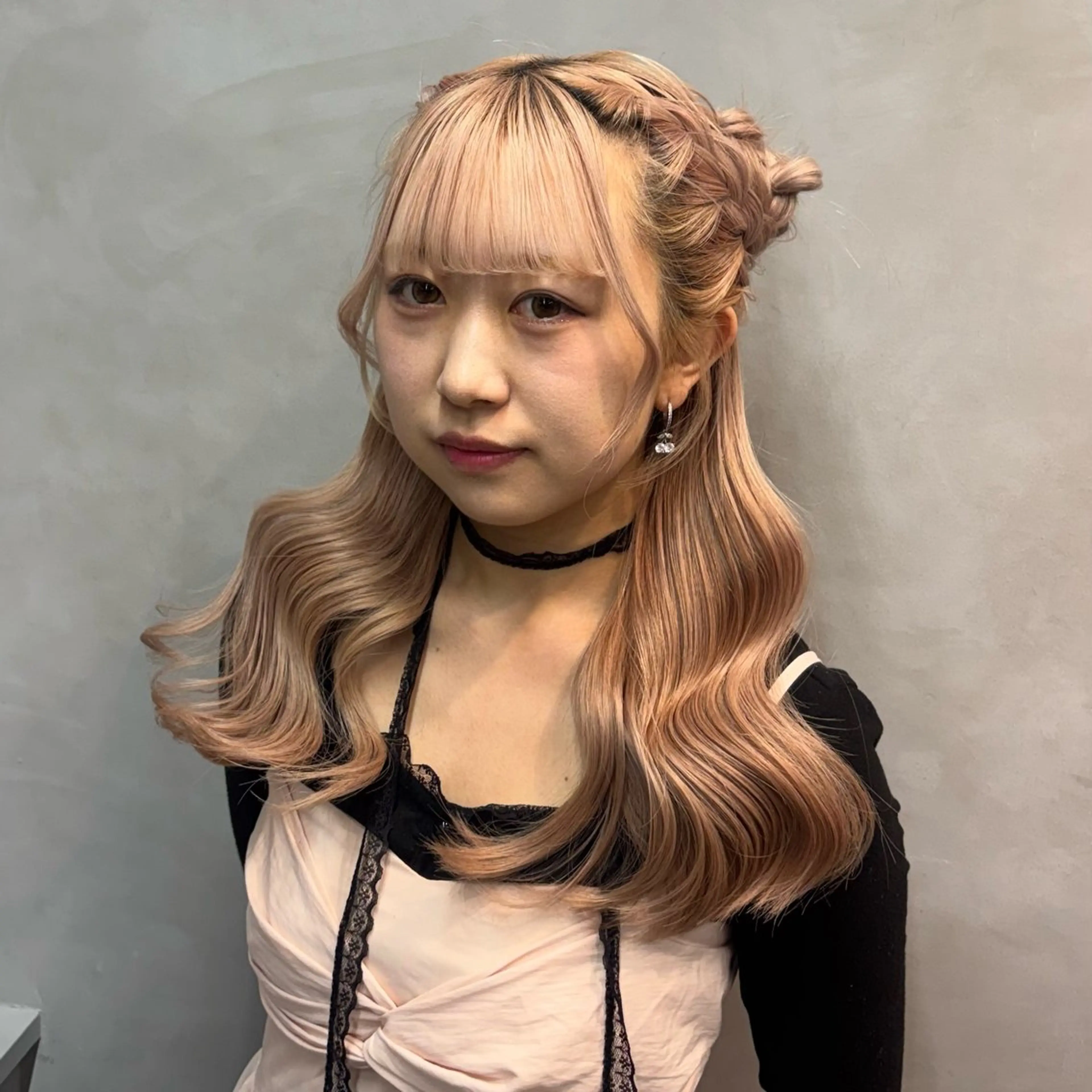 ロング ヘアアレンジ Azu / ピンク カラー🎀/アレンジのヘアスタイル