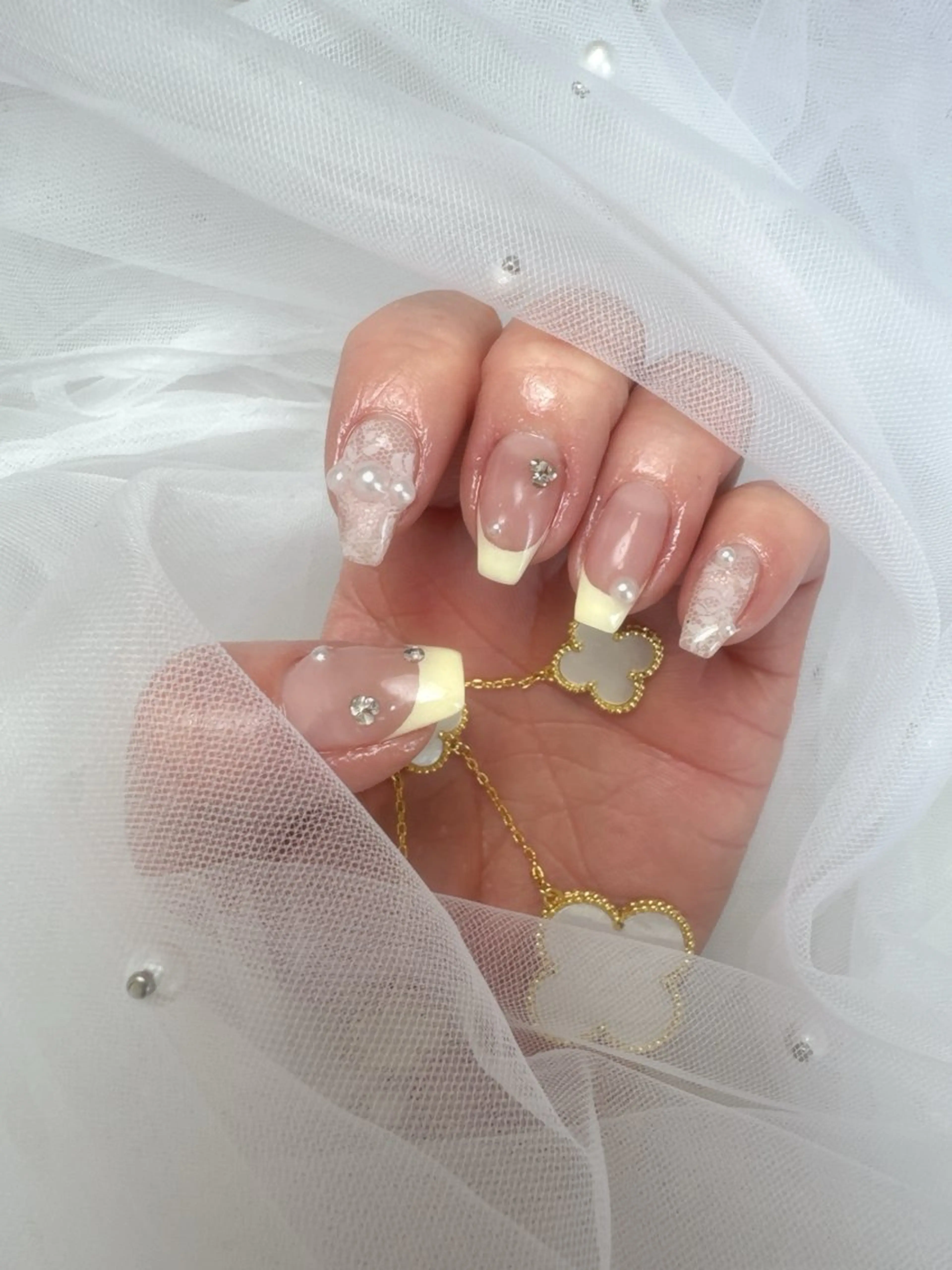 ネイル キラキラネイル 韓国ネイル 持ち込み ワンホンネイル ハンドネイル Queeens nailのネイルデザイン