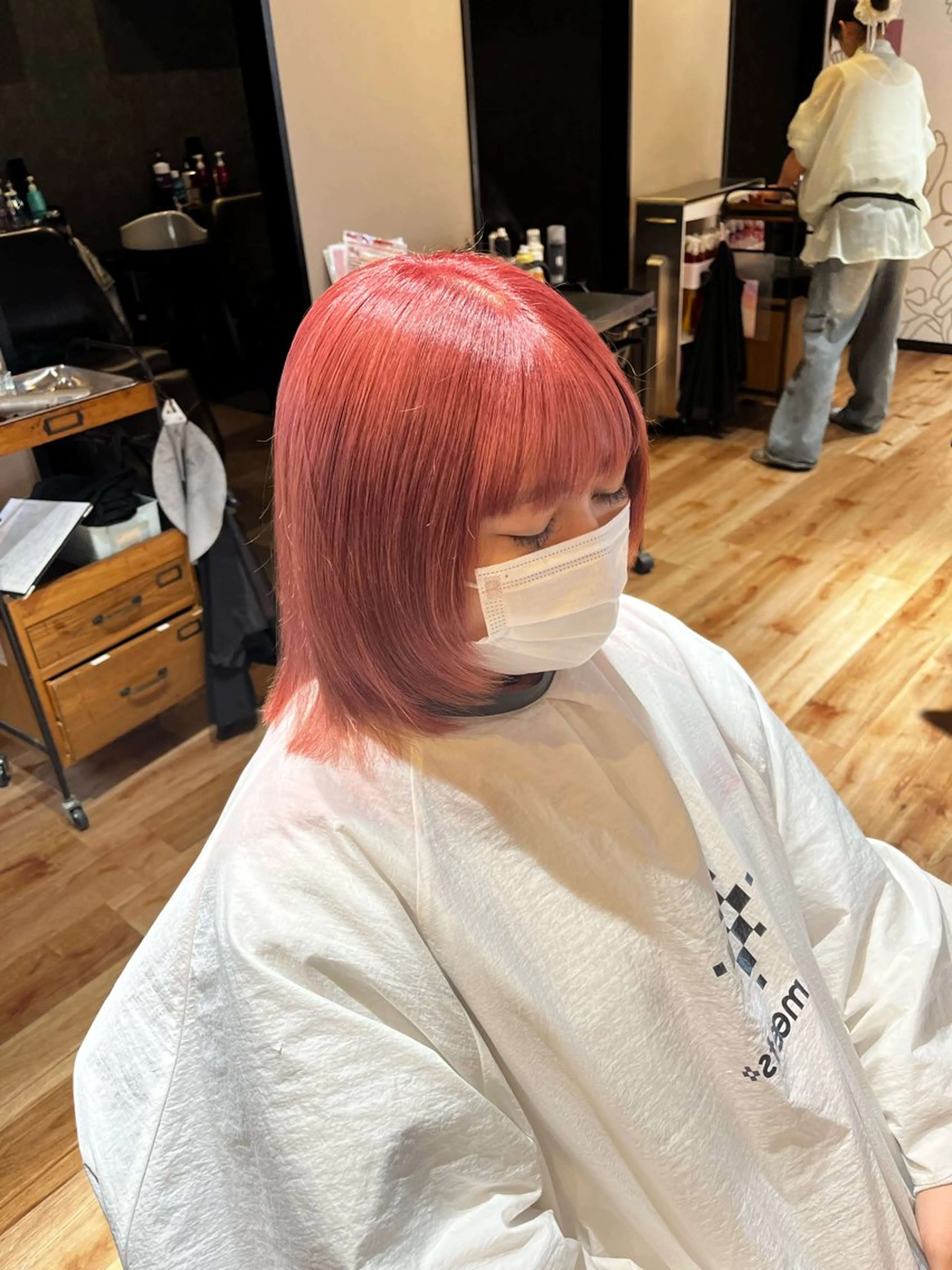 ミディアム ヘアカラー ブリーチ・カットモデ ル募集中🫧高口小春のヘアスタイル