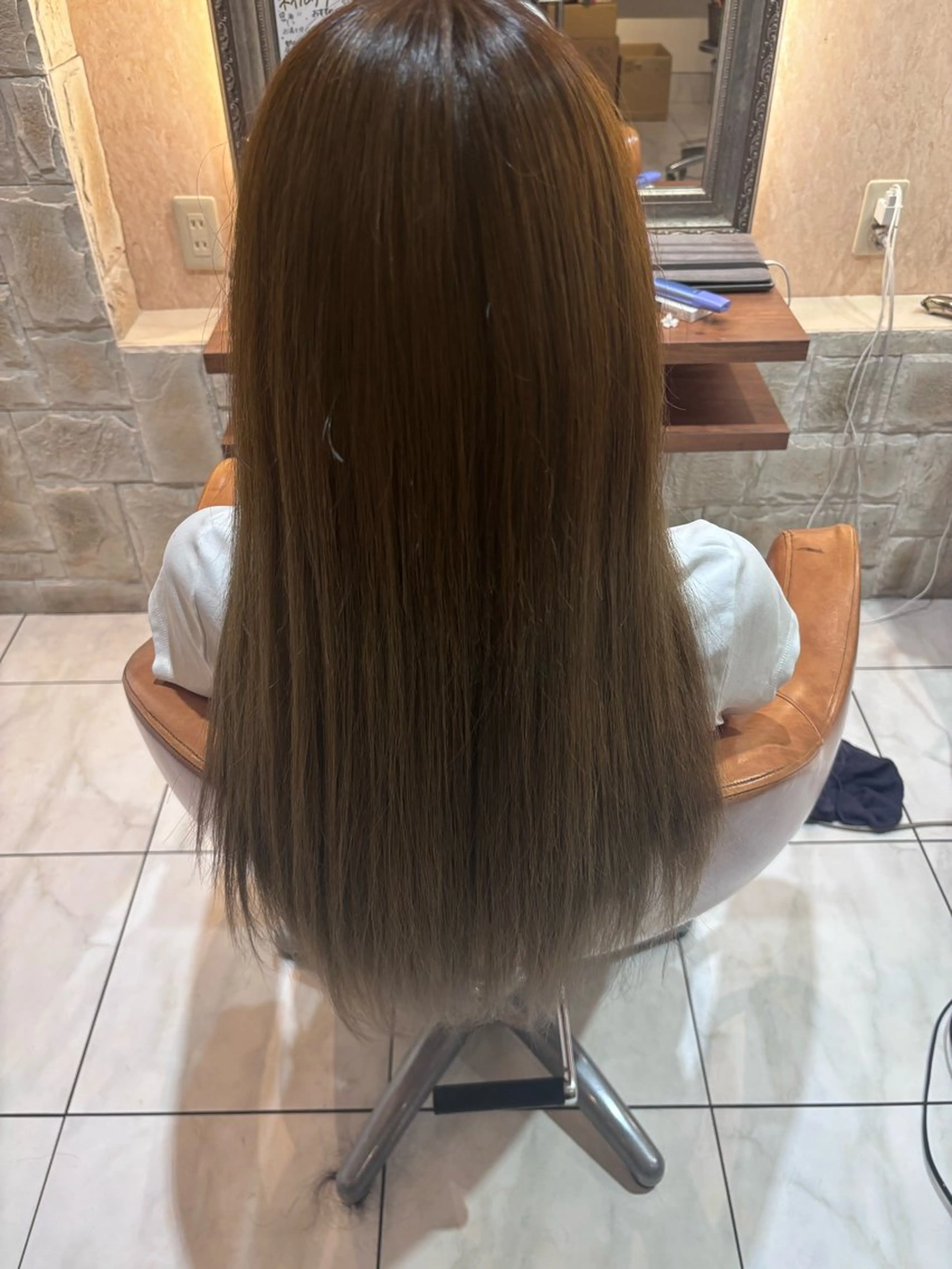 ロング ハイライト レイヤーカット ロング 吉川 由真のヘアスタイル