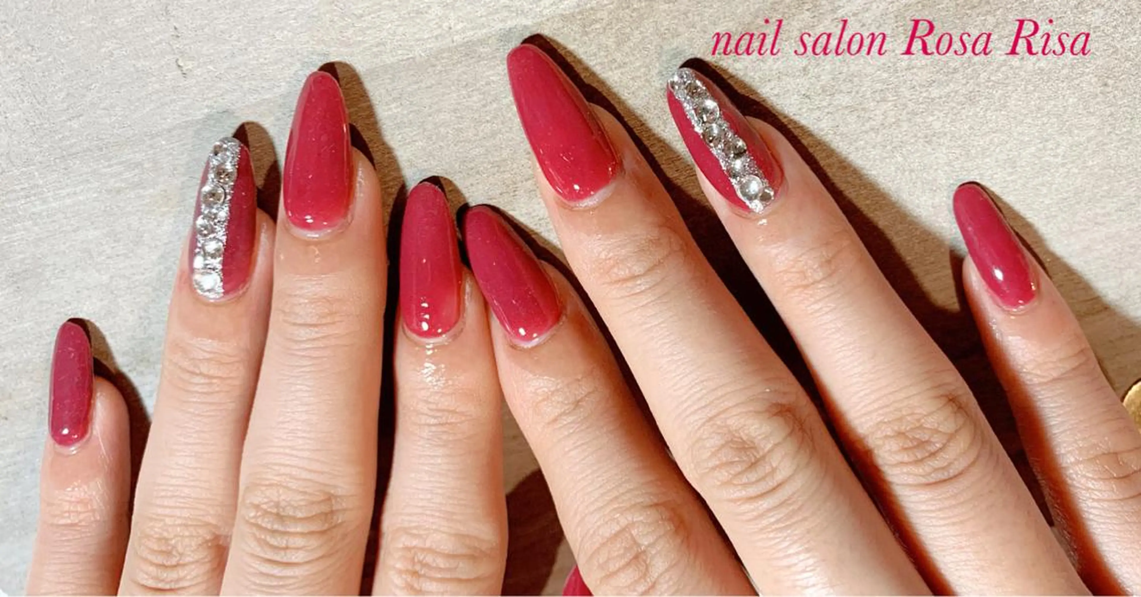 ロング ネイル ボルドー スカルプネイル ネイルスタジオ シェイクユアハンズのネイルデザイン