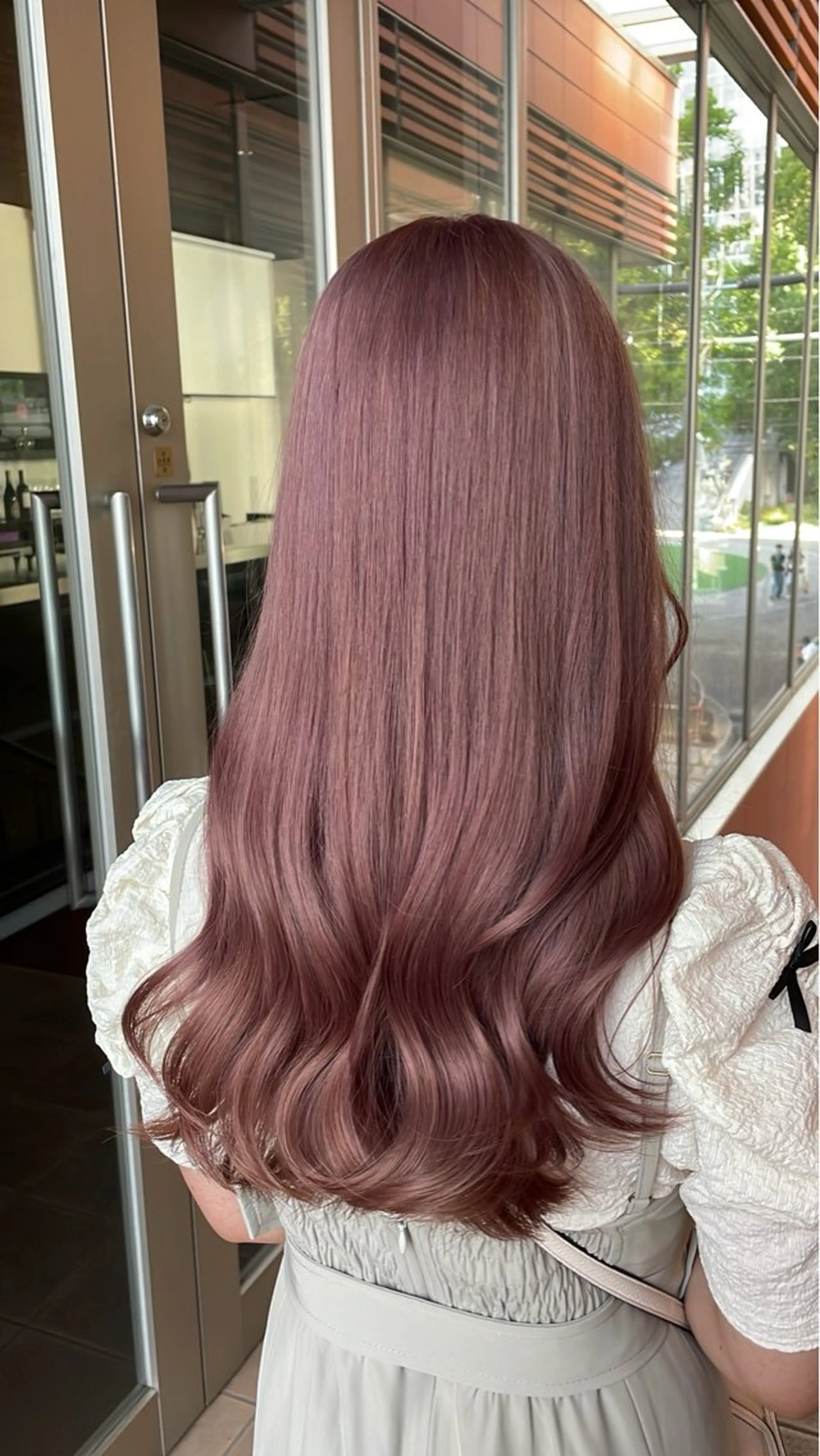 ロング カラー ヘアカラー トリートメント ブリーチ/髪質改善/ ハイトーン/暖色のヘアスタイル