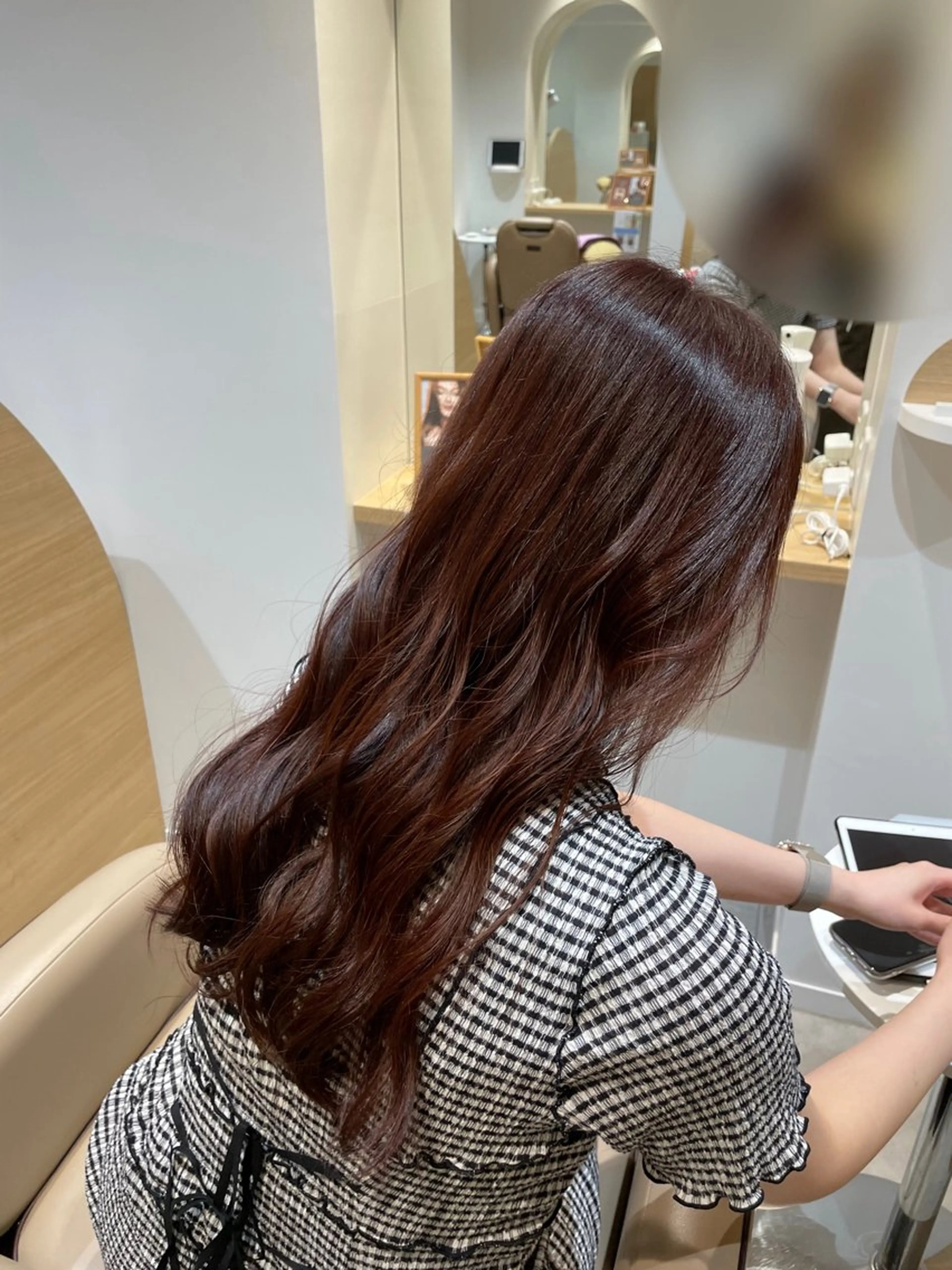 ロング カラー ブラウンカラー ピンクカラー ピンクブラウン MIKU .のヘアスタイル