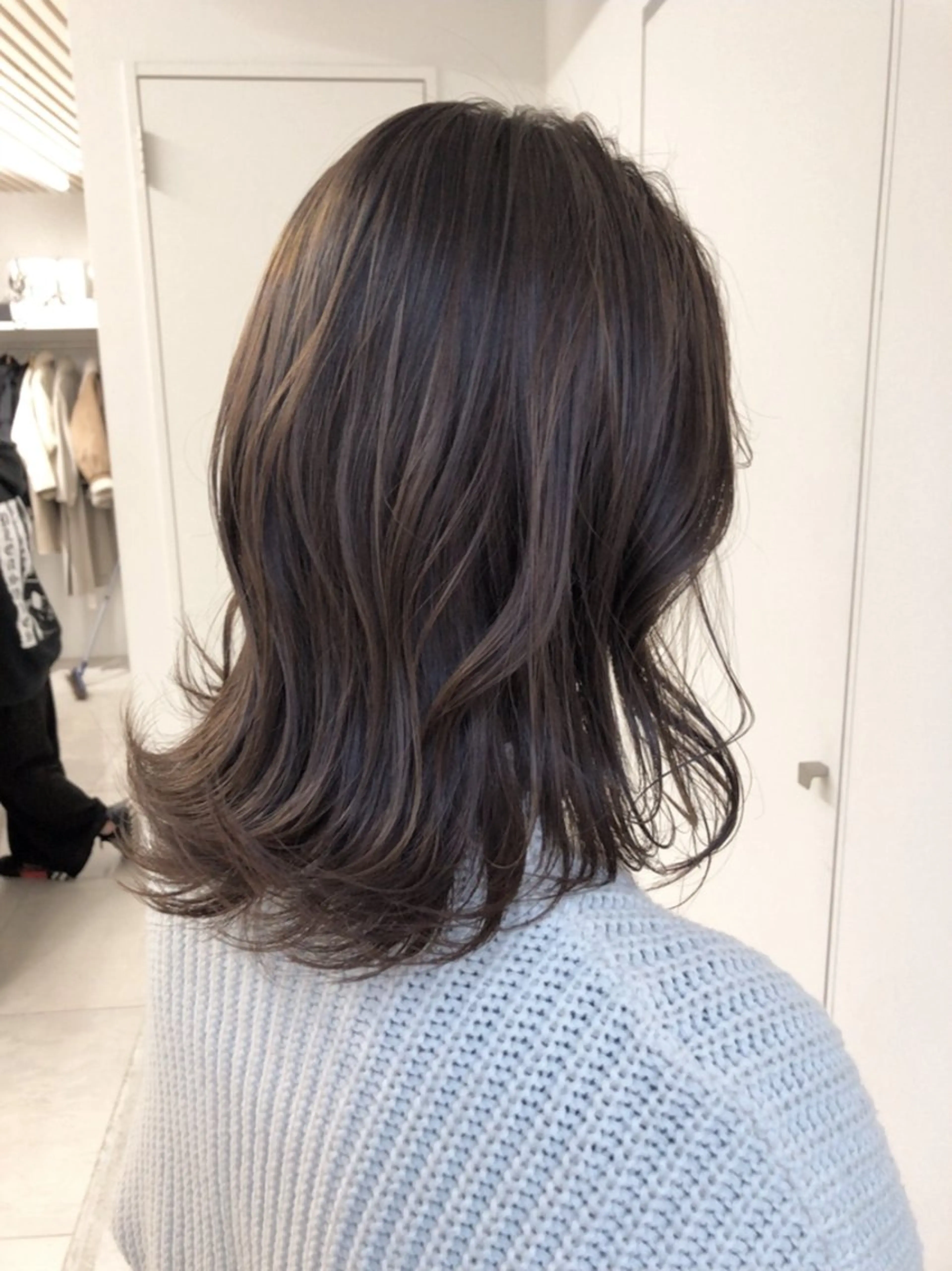 ミディアム レイヤーカット ヘアカラー トリートメント ヘアセット ✨透明感ケアカラー✨ 長野ゆきなのヘアスタイル