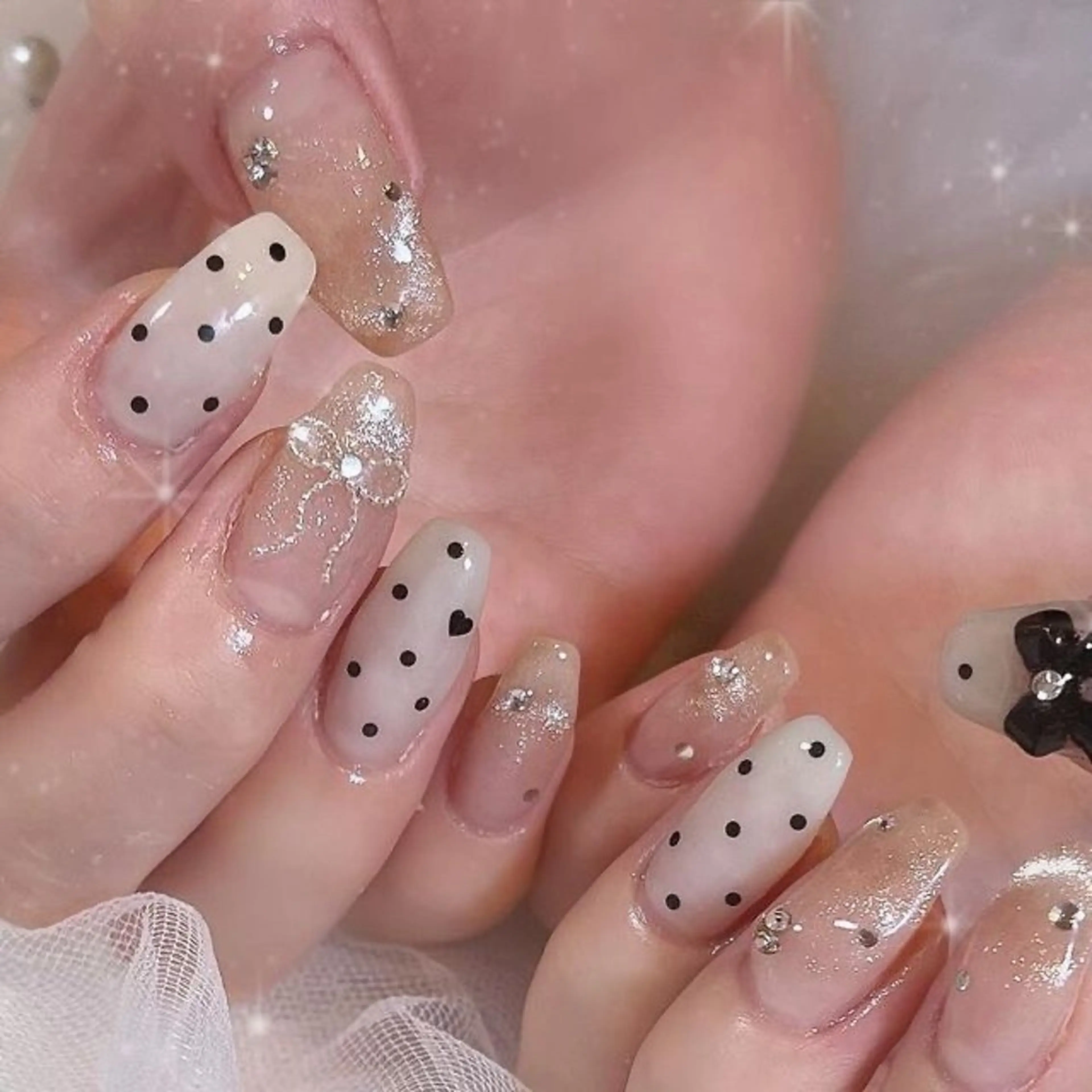 カラー グラデーションカラー ピンクカラー ハンドネイル AIN Nailのネイルデザイン