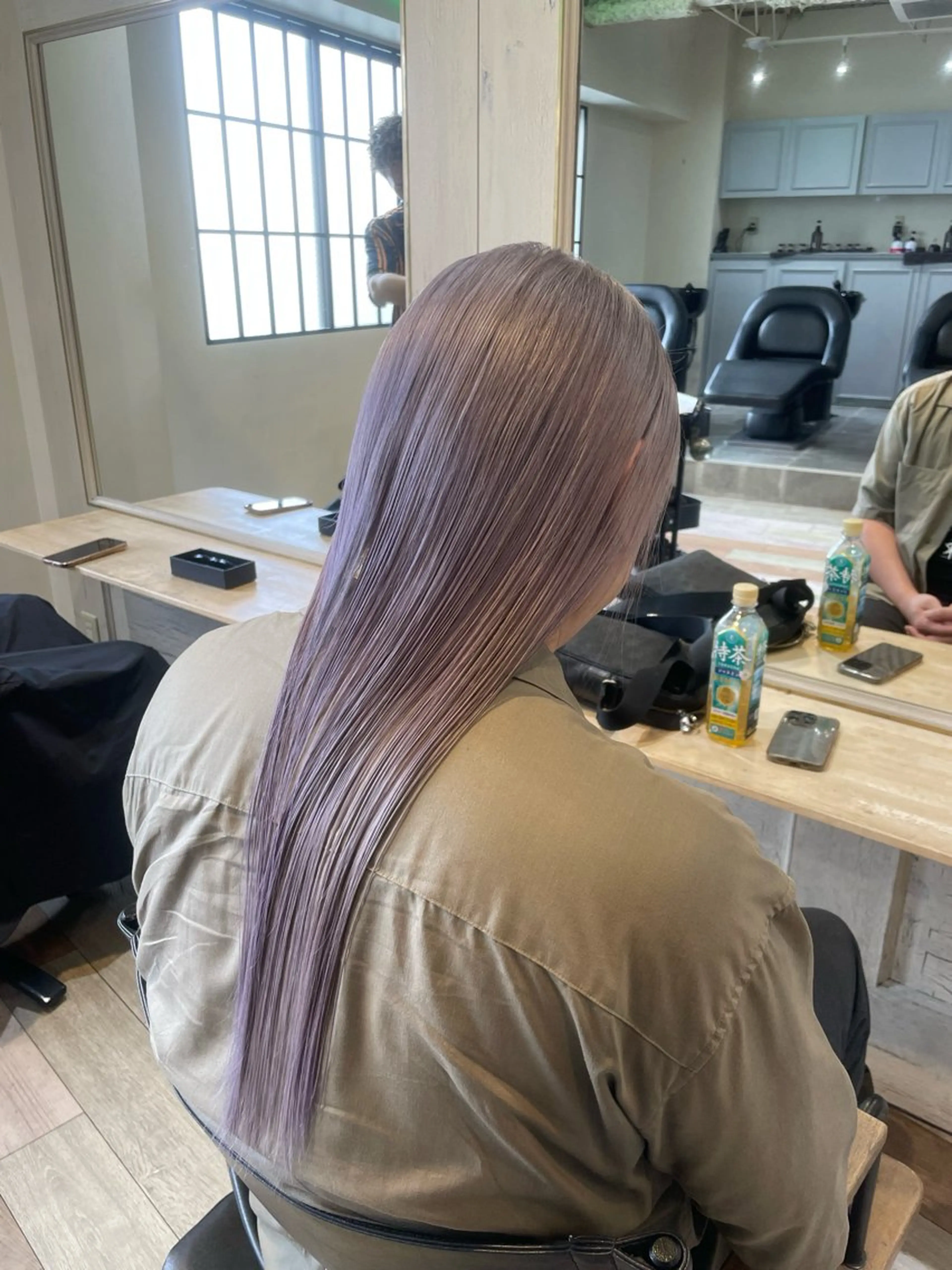 ロング カラー 透明感カラー ラベンダーカラー シルバー カット ヘアカラー 盛れるレイヤー× ウルフMari🪽のヘアスタイル