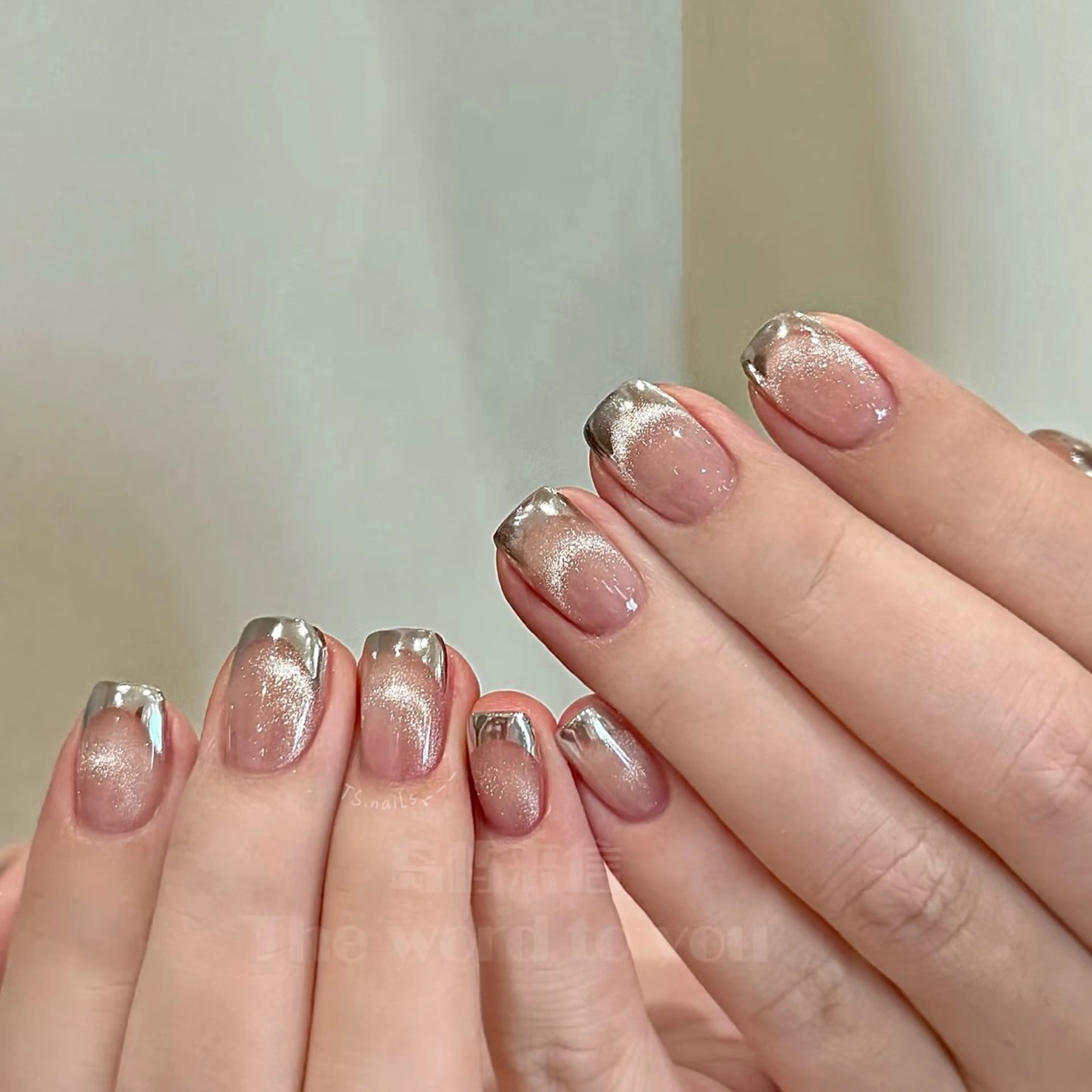 ネイル キラキラネイル マグネットネイル 持ち込み オフィスネイル シンプルネイル TS. nails___のネイルデザイン