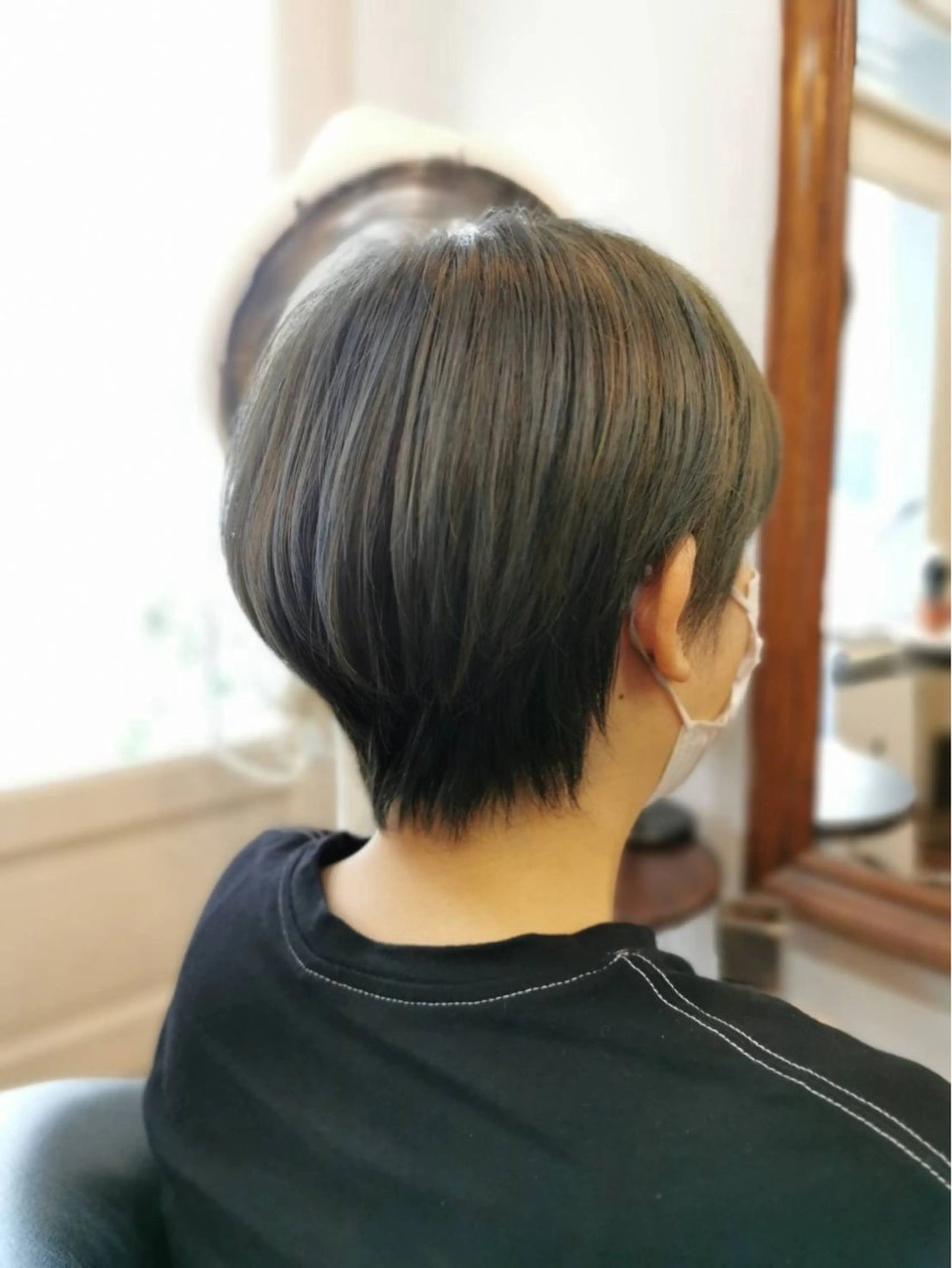 ショート カラー プリバート所属・上間 洋子のヘアスタイル