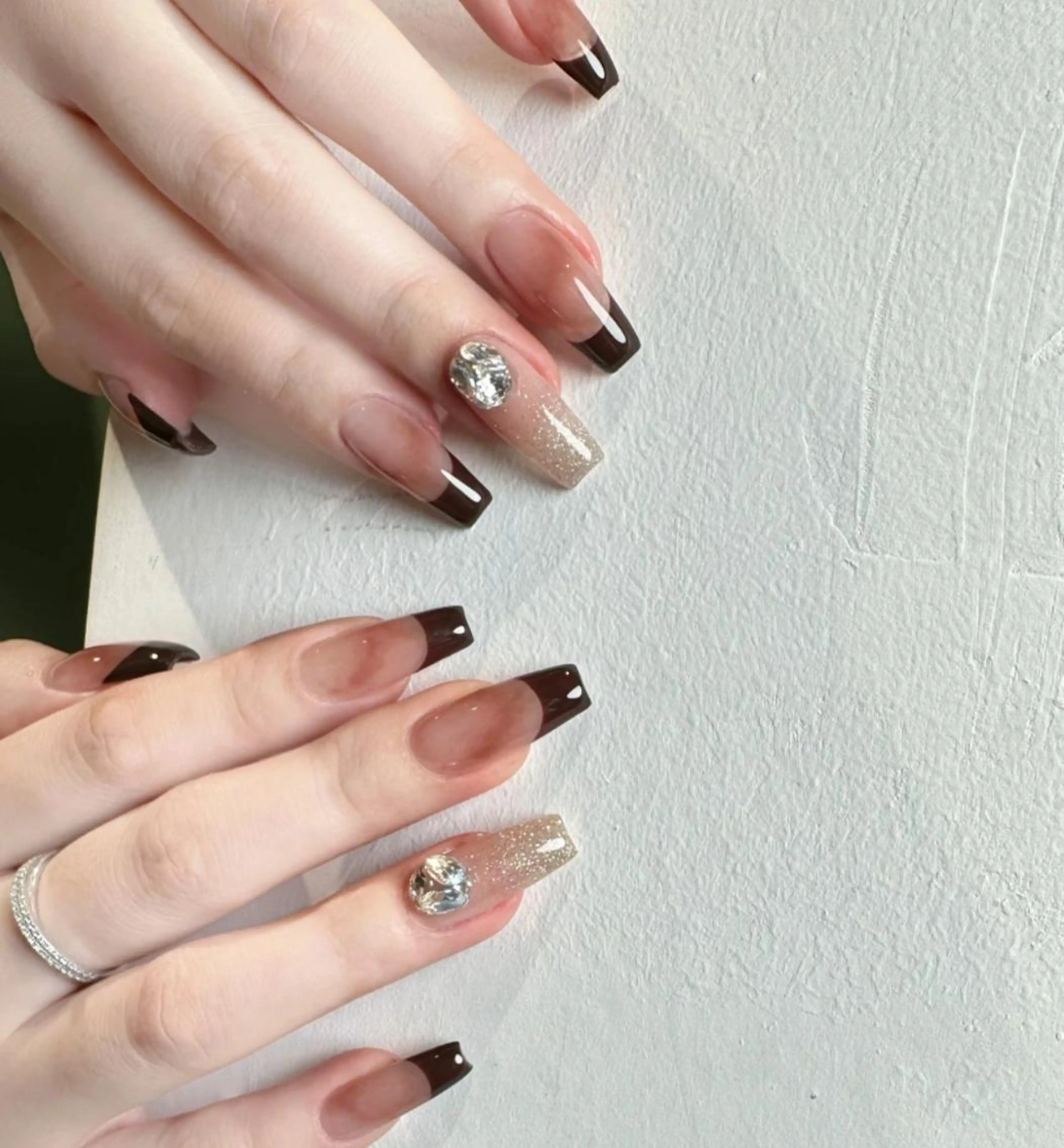 ネイル アートネイル 長さ出し ネイルチップ Queens momoのネイルデザイン