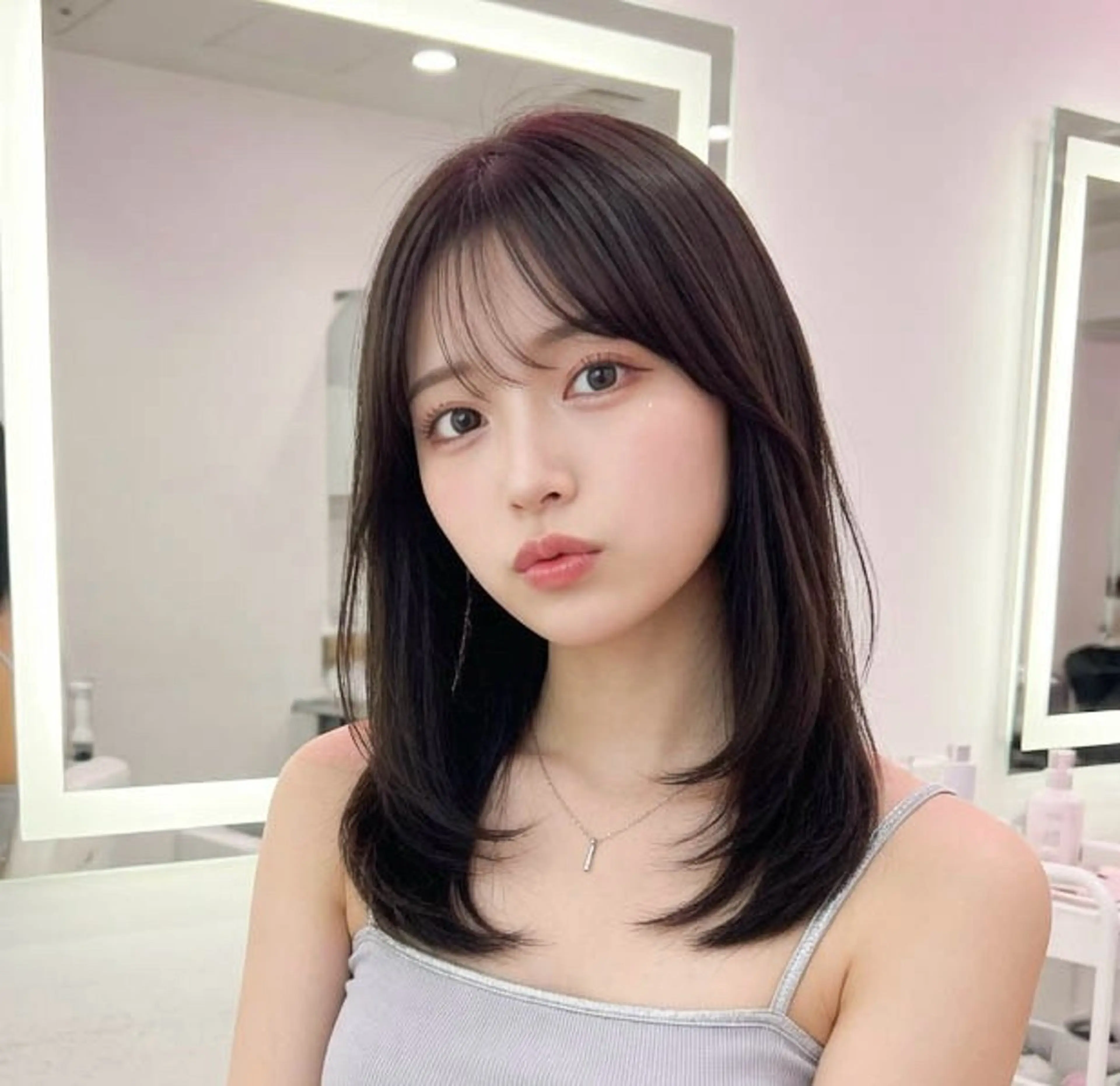 ミディアム 薮本 真優のヘアスタイル