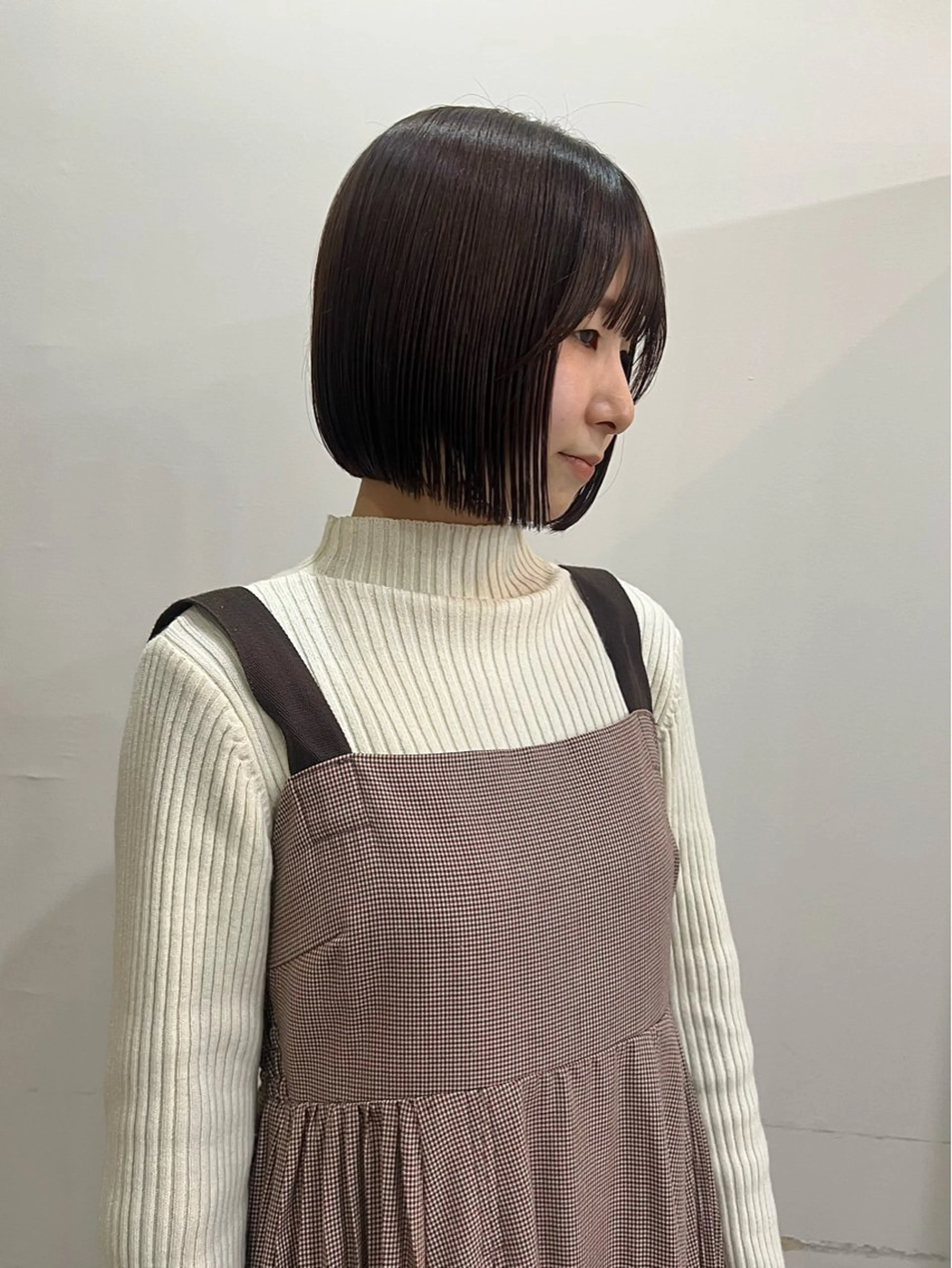 ショート ボブ 切りっぱなしボブ/ ブリーチカラー/大塚のヘアスタイル