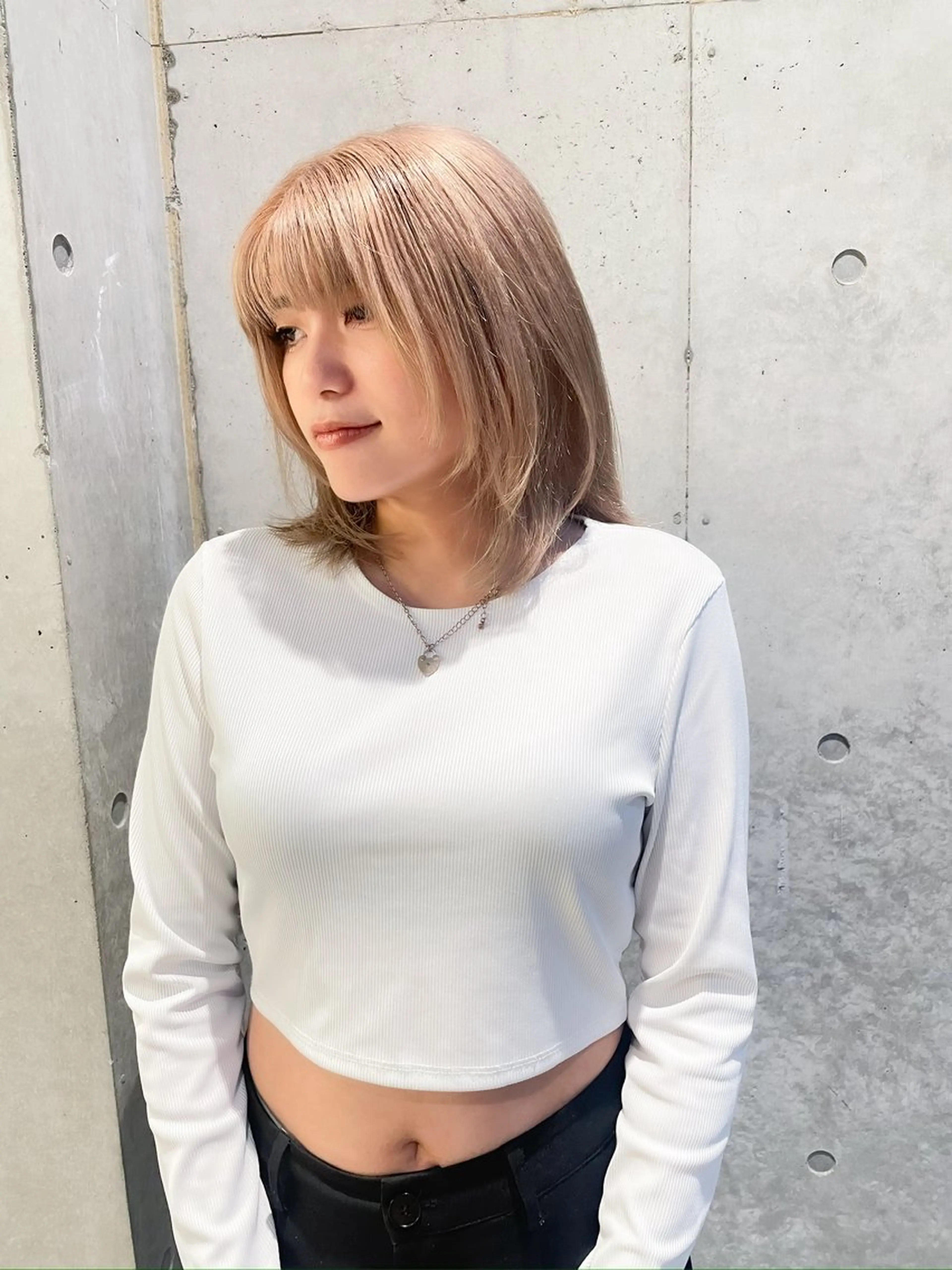 ショート カラー ヘアアレンジ ミニボブ/ブリーチ 🌈MISATOのヘアスタイル