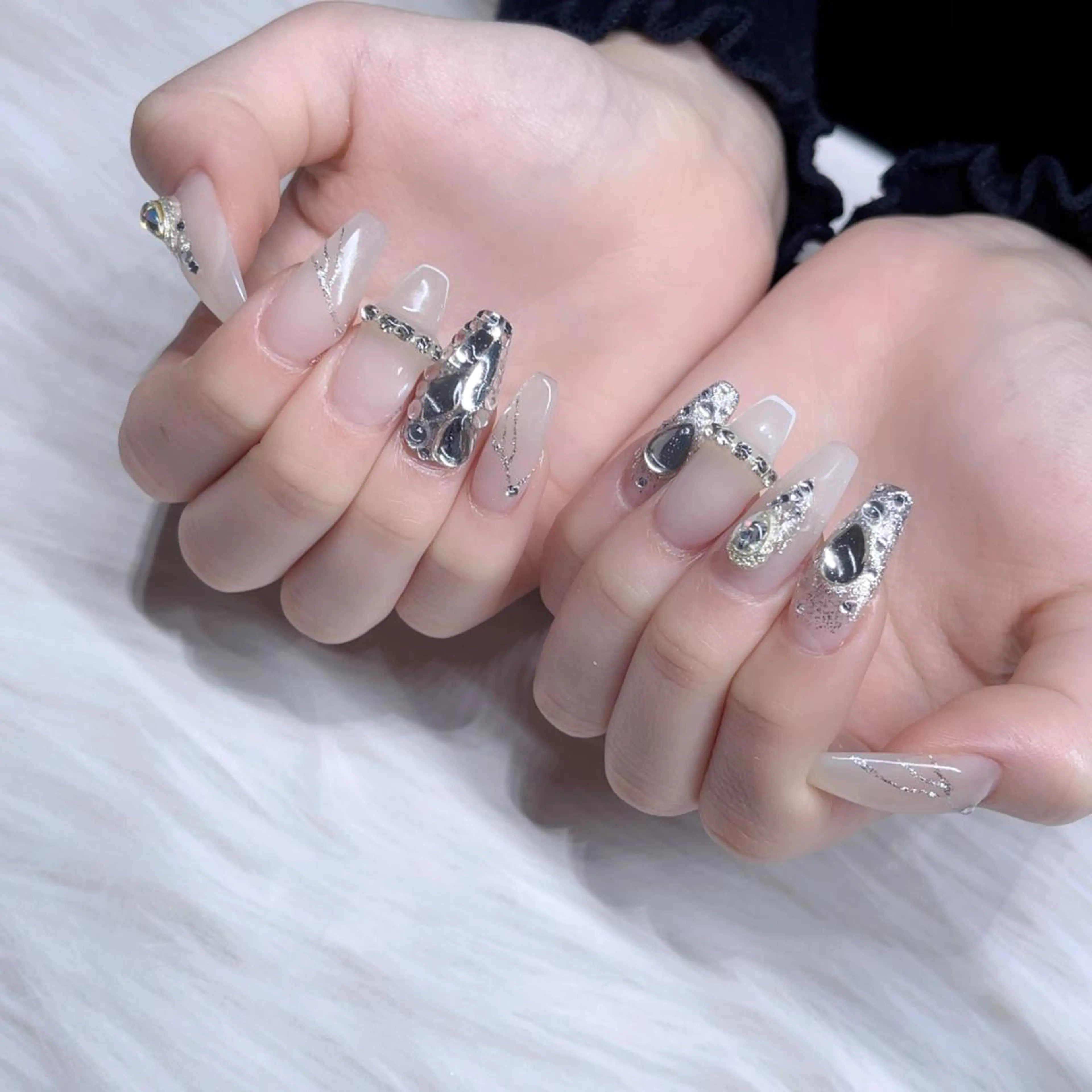 ネイル ハンドネイル Queens ciciのネイルデザイン