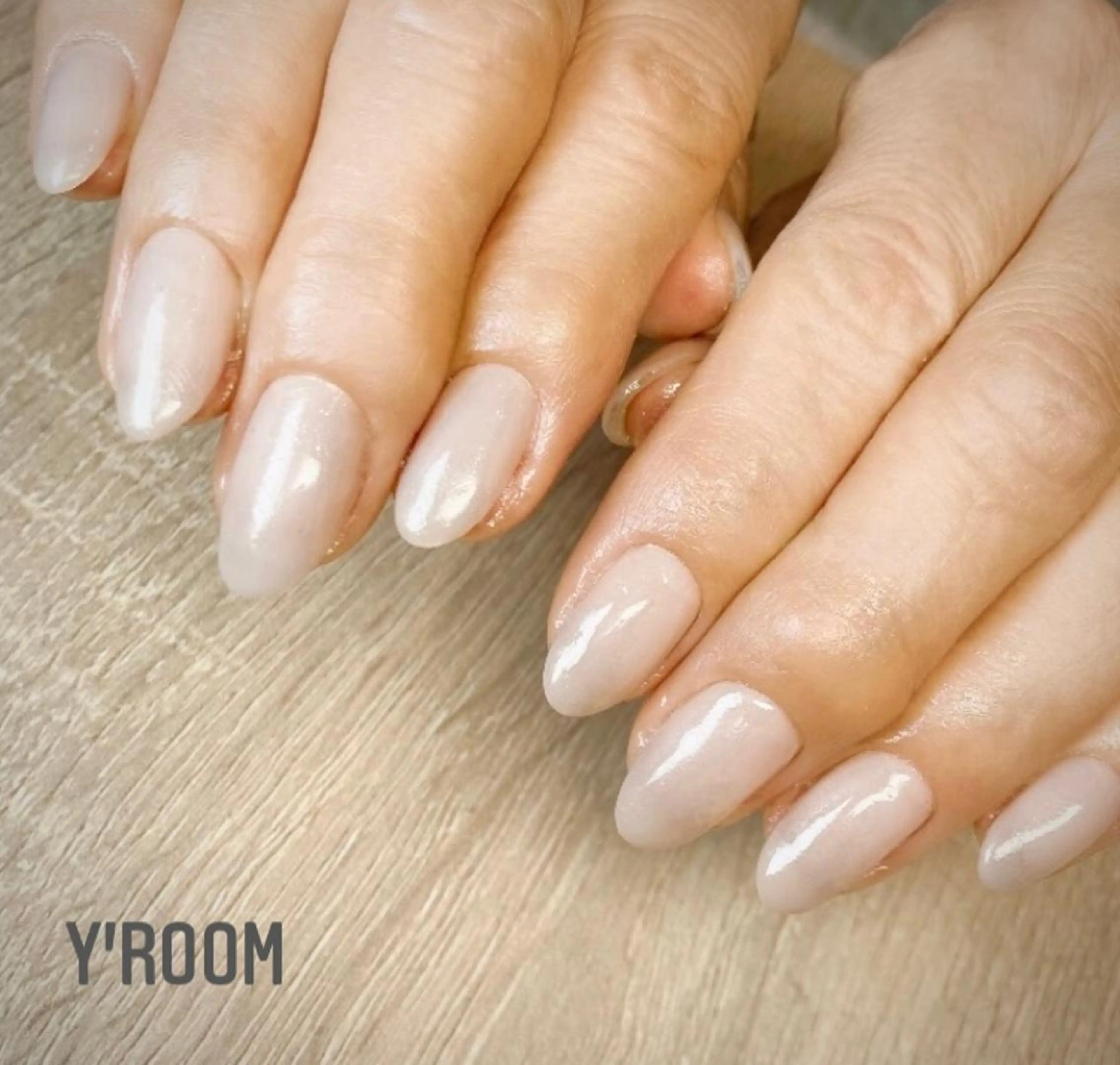 ネイル オーロラネイル フラッシュネイル ジェルネイル 氷ネイル・うるうるネイル マグネットネイル ハンドネイル YUKA （ネイリスト）のネイルデザイン