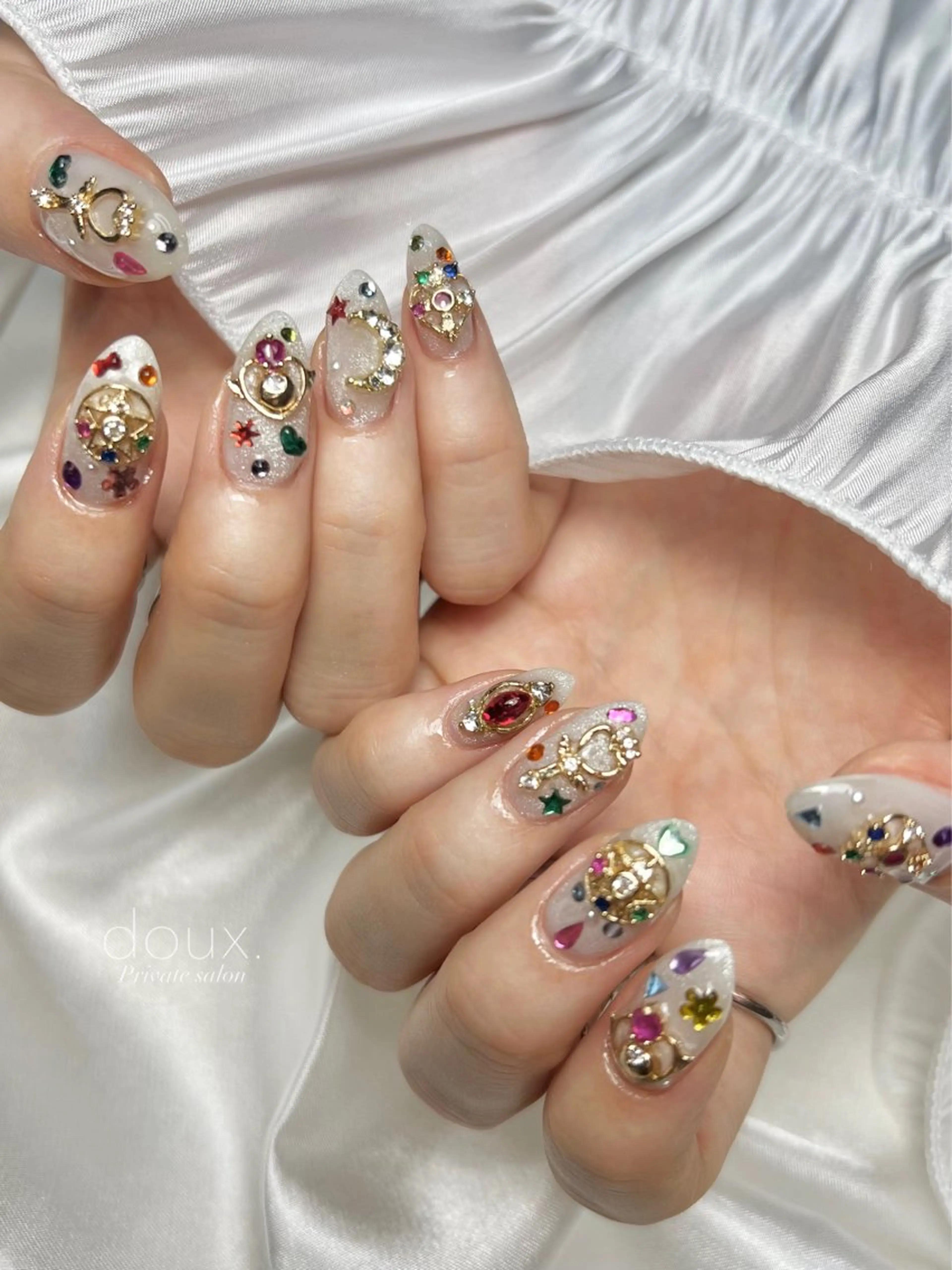 ネイル マグネットネイル 冬ネイル クリスマス ハンドネイル doux. nailのネイルデザイン