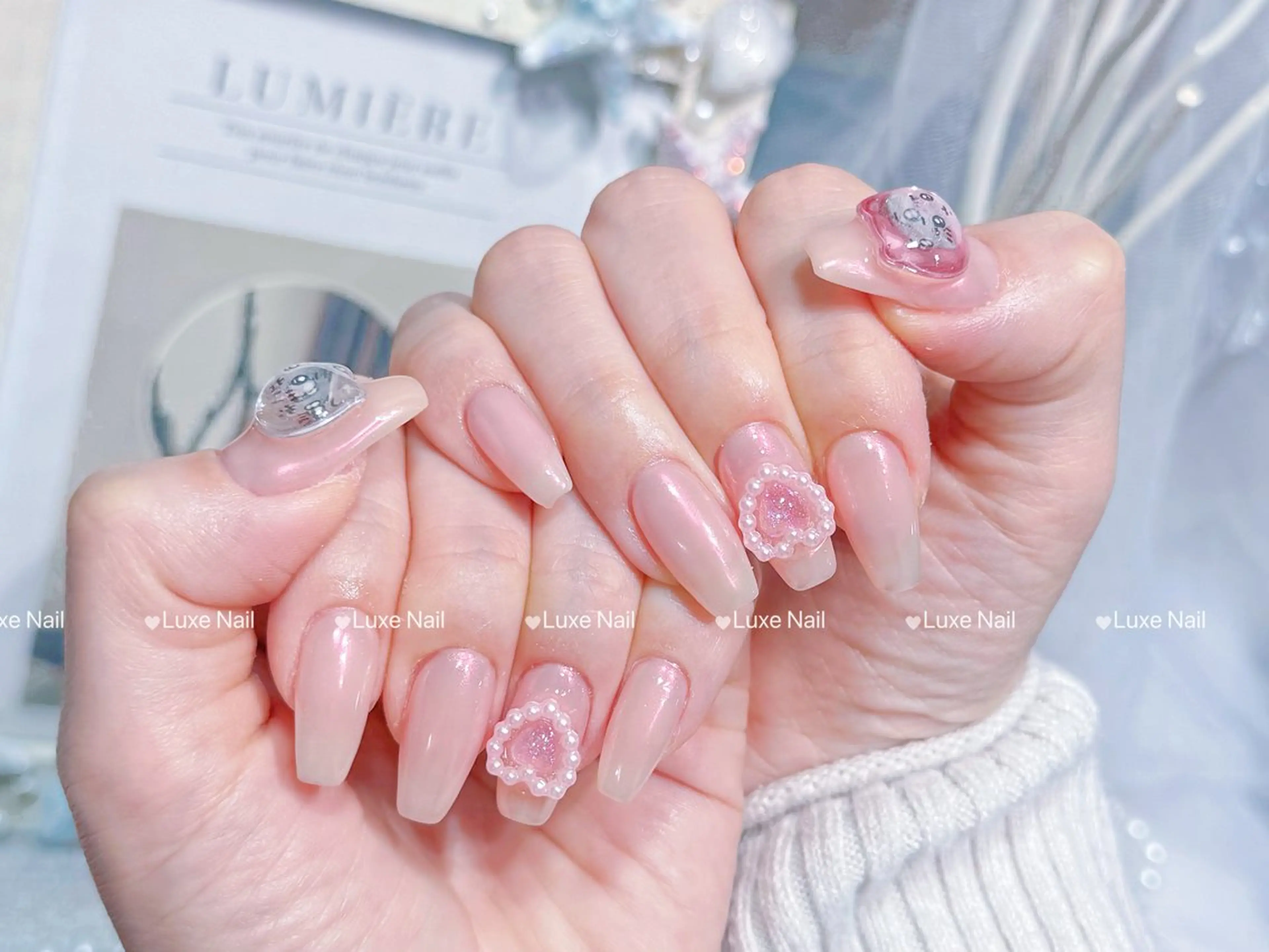 ネイル アートネイル オーロラネイル カジュアル クリアネイル 長さ出し ハンドネイル ハンドケア Luxe Nail Salonのネイルデザイン