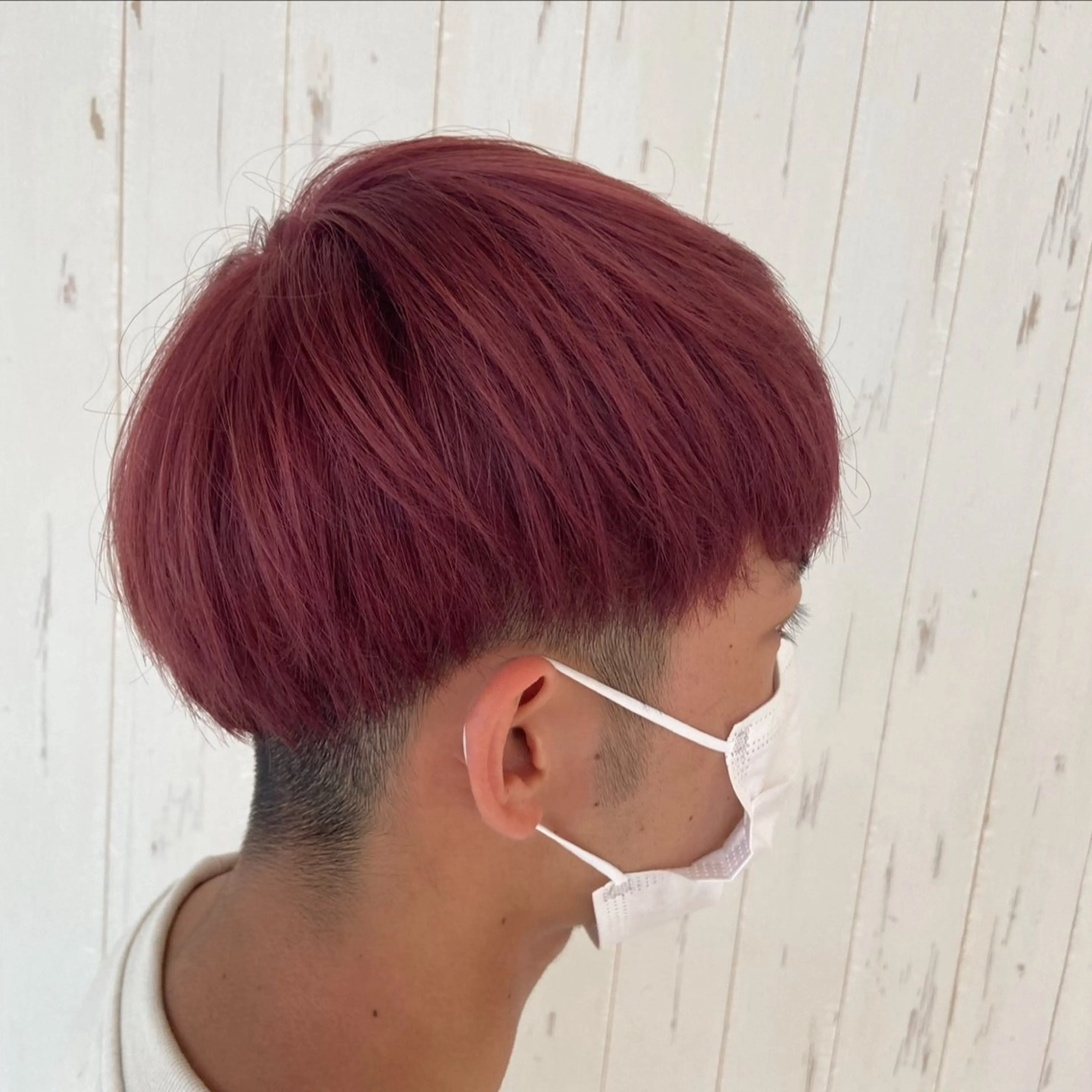 カラー メンズ ダブルカラー ピンクカラー ローズカラー 岡 愛梨のヘアスタイル