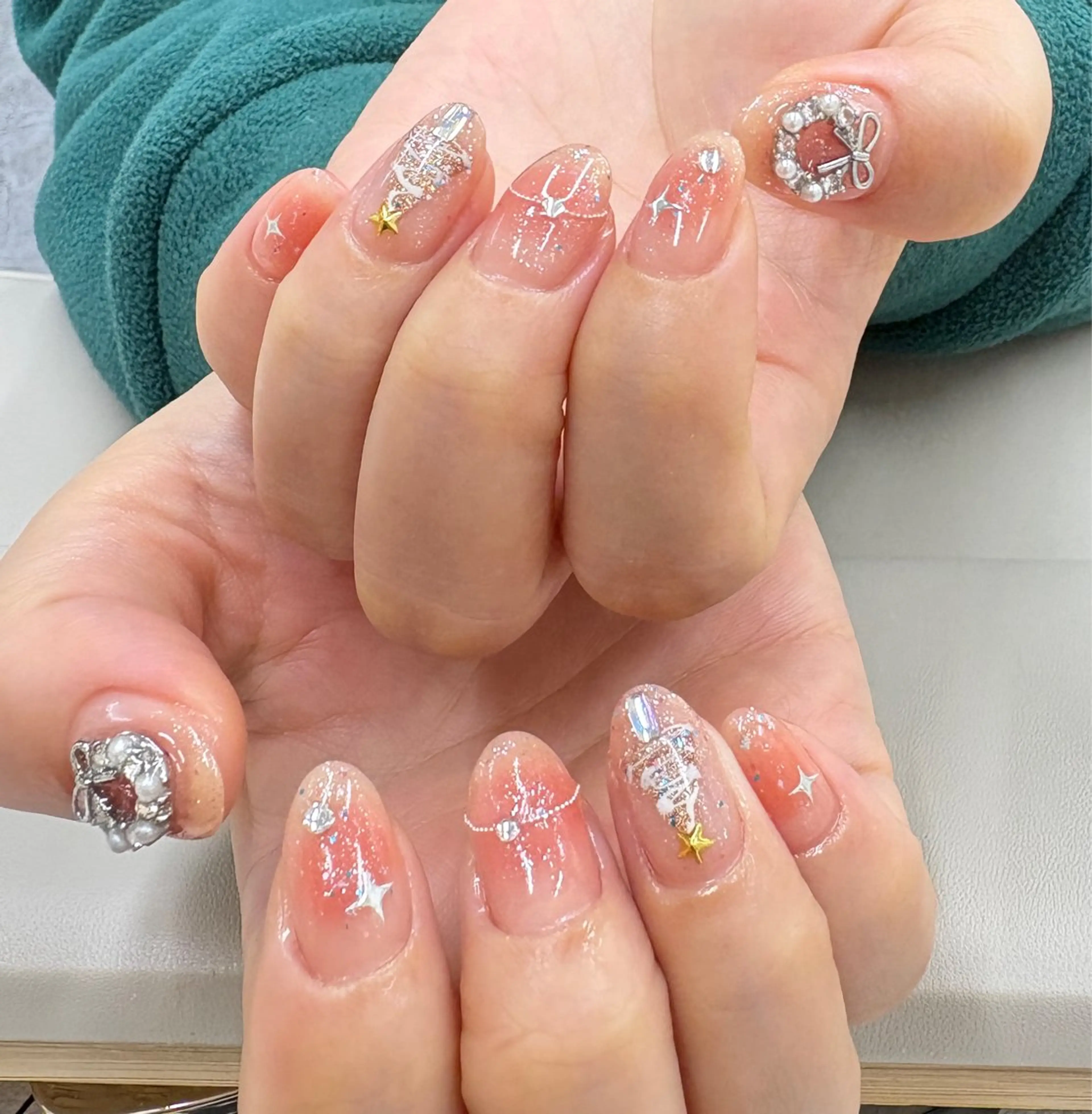 ネイル ハンドネイル AngelChris ビューティーサロンのネイルデザイン