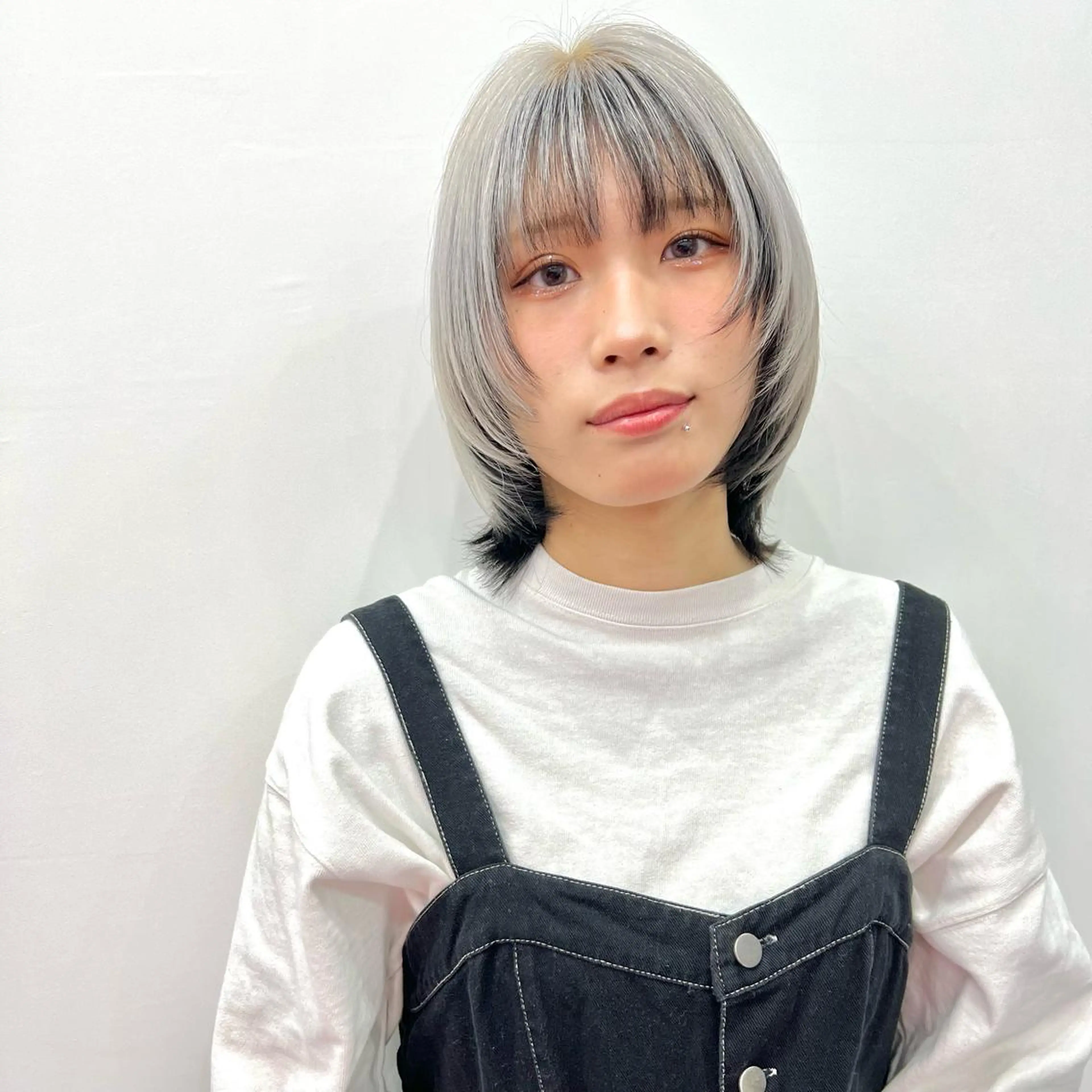 ショート カラー ブリーチ ハイトーンカラー 顔周りカット ケアブリーチ×ハイト ーン専門/SHOTAのヘアスタイル